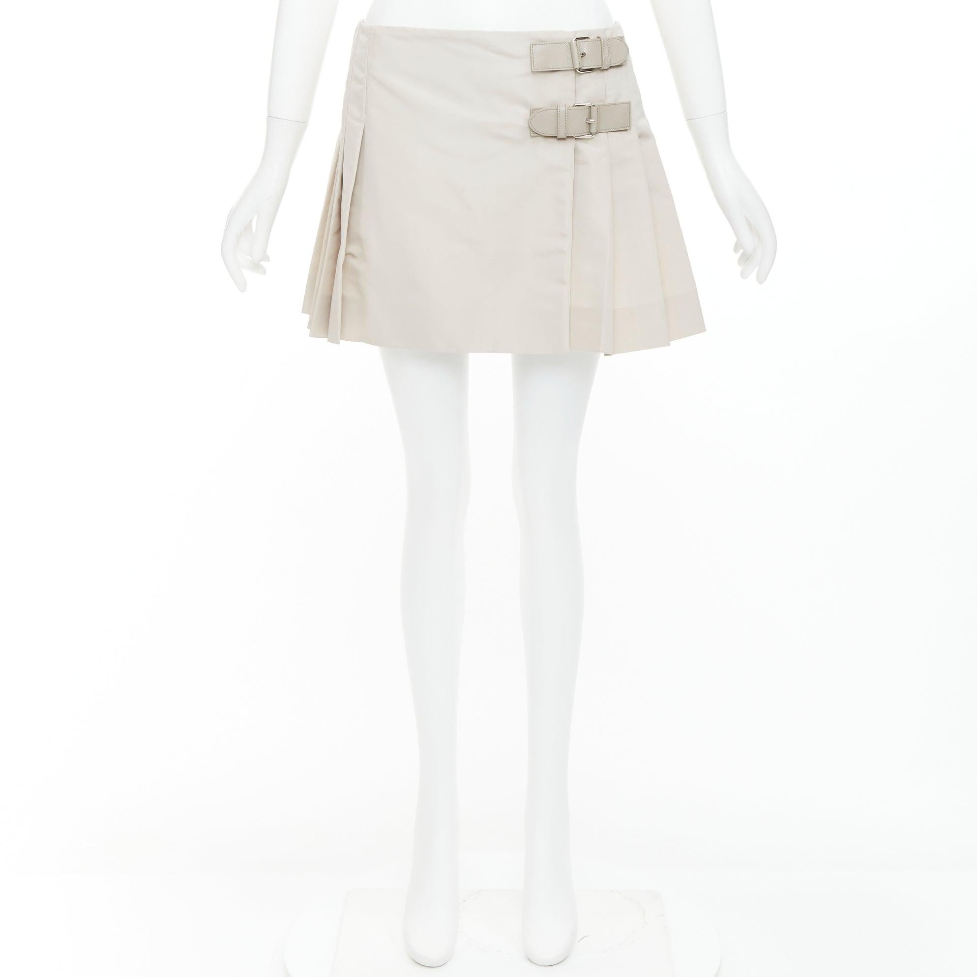 PRADA 2010 Vintage légère soie mélangée plissée cuir mini jupe IT42 M en vente 4