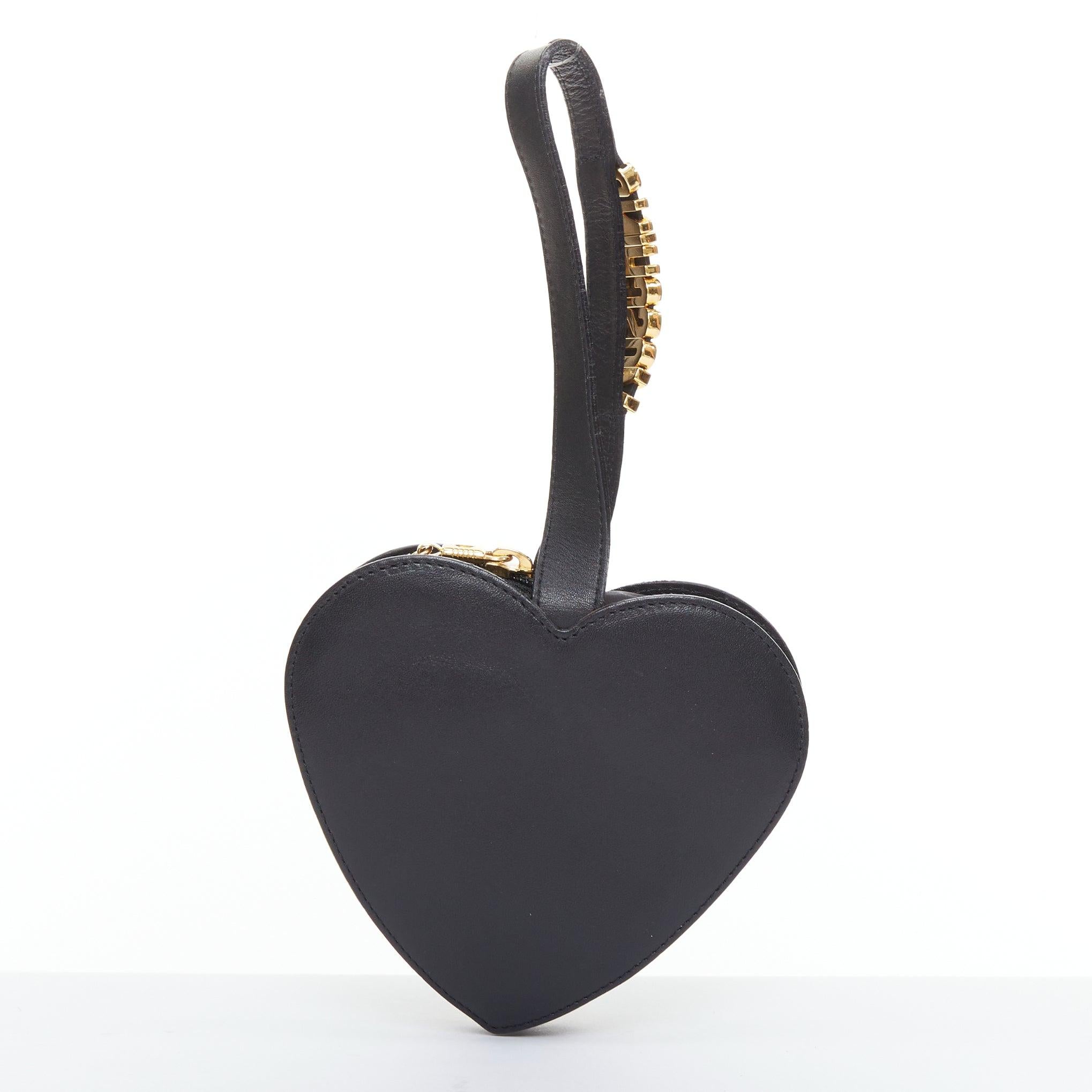 MOSCHINO Vintage Heart pochette à bracelet en cuir souple noir et or Pour femmes en vente