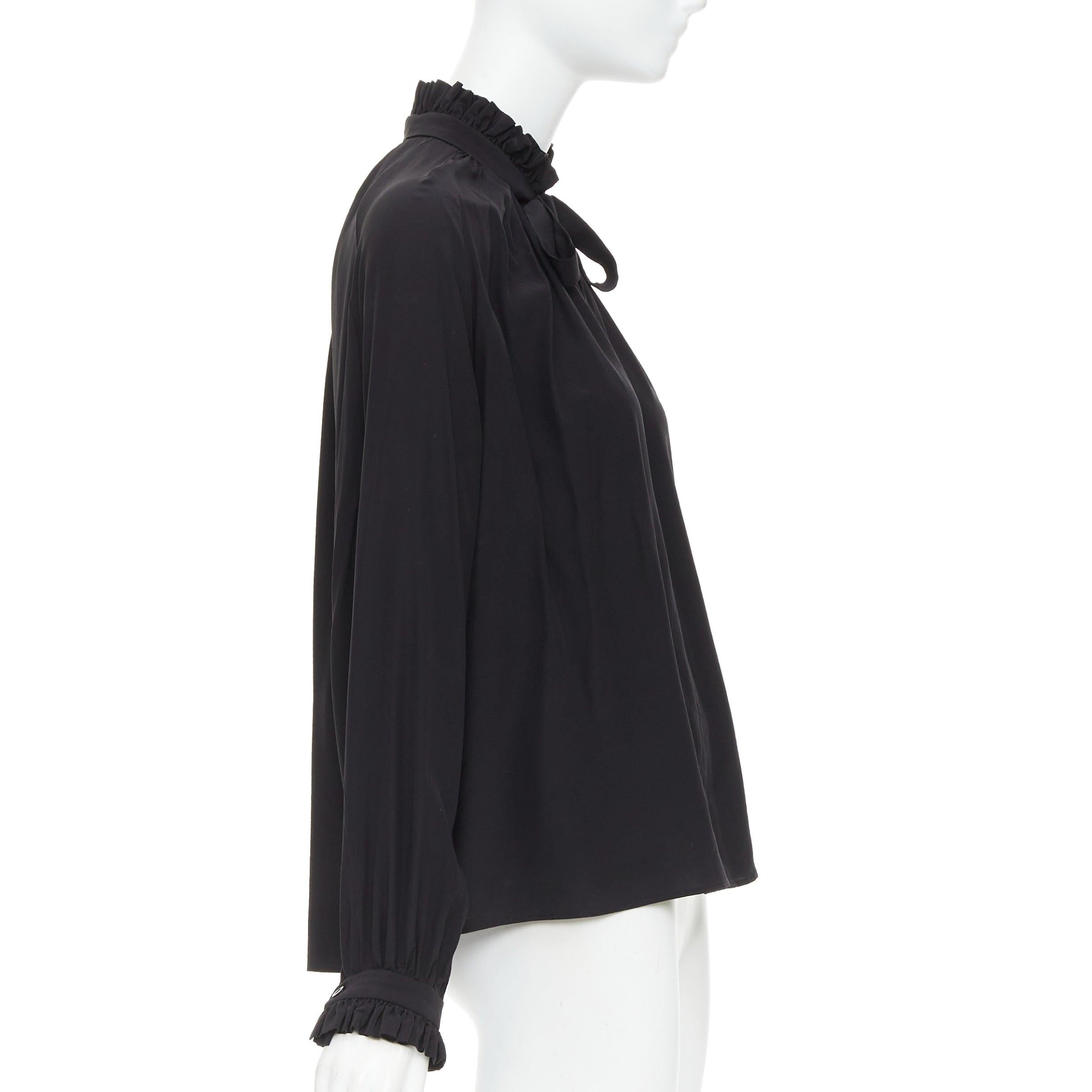 LOUIS VUITTON  100% soie noir motif fleuri doré blouse à minuit top FR36 S Bon état - En vente à Hong Kong, NT