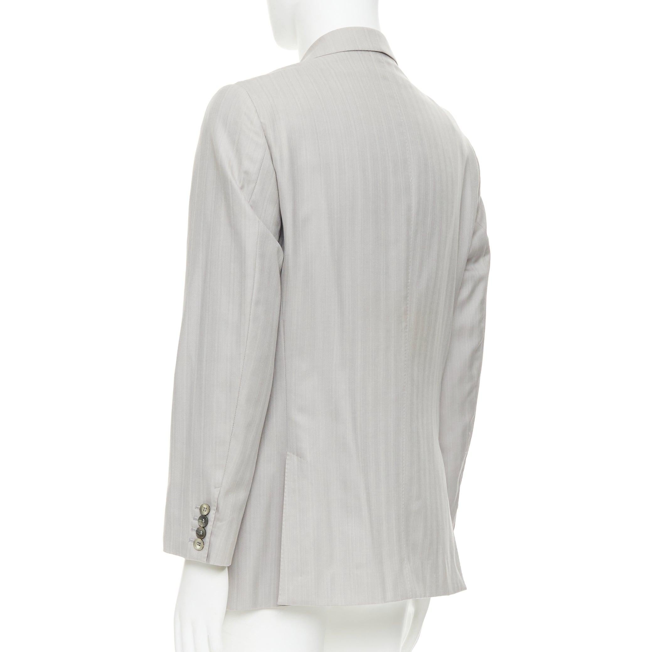 Blazer simple poitrine à chevrons gris clair GUCCI IT52 XL en vente 1