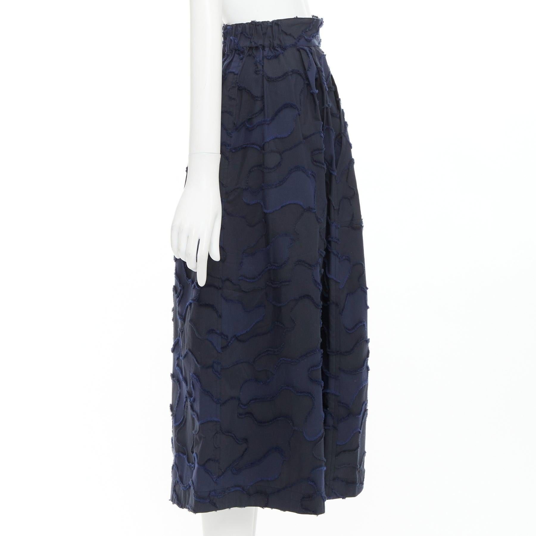 CHRISTIAN DIOR 2020 Falda midi en jacquard de camuflaje de algodón azul marino FR34 XS en Excelente estado para la venta en Hong Kong, NT