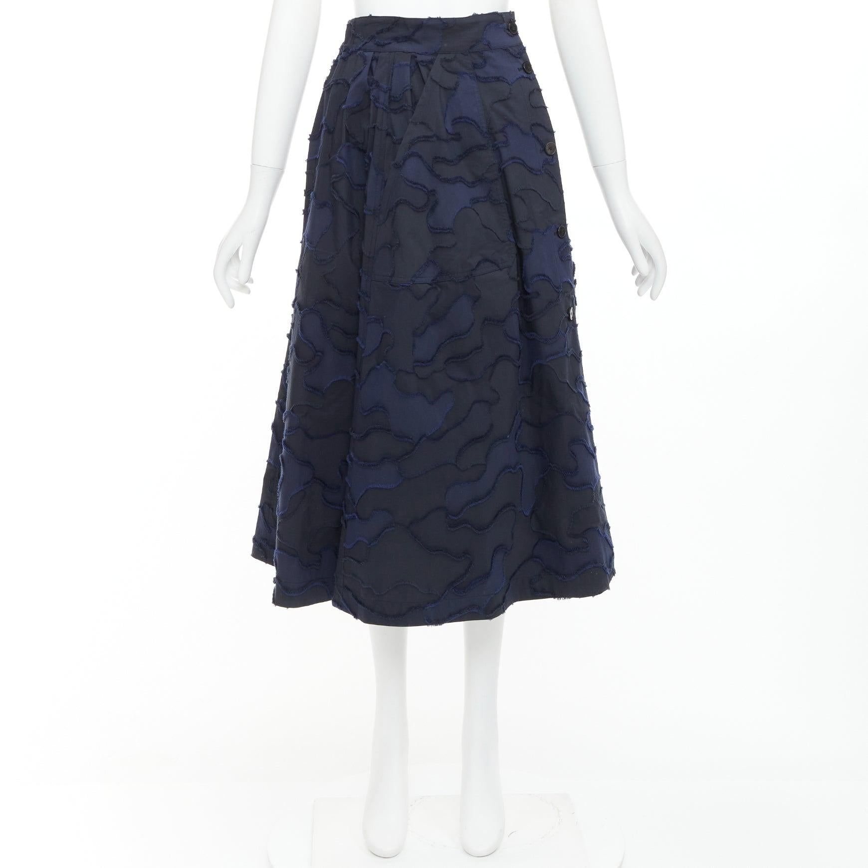 CHRISTIAN DIOR 2020 Falda midi en jacquard de camuflaje de algodón azul marino FR34 XS en venta 4