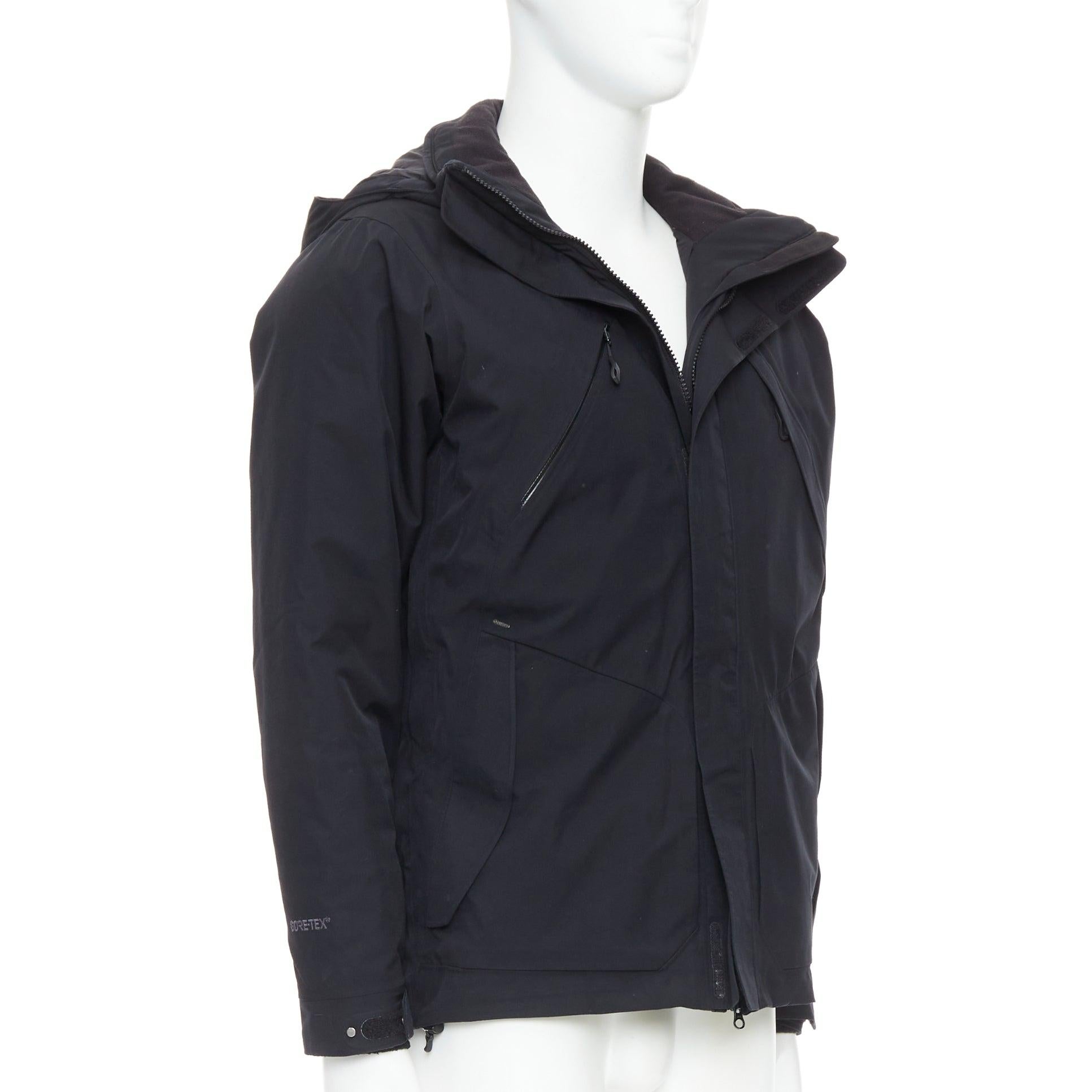 GOLDWIN giacca da sci nera in goretex imbottita con logo e tasche con zip M. I. In condizioni buone in vendita a Hong Kong, NT