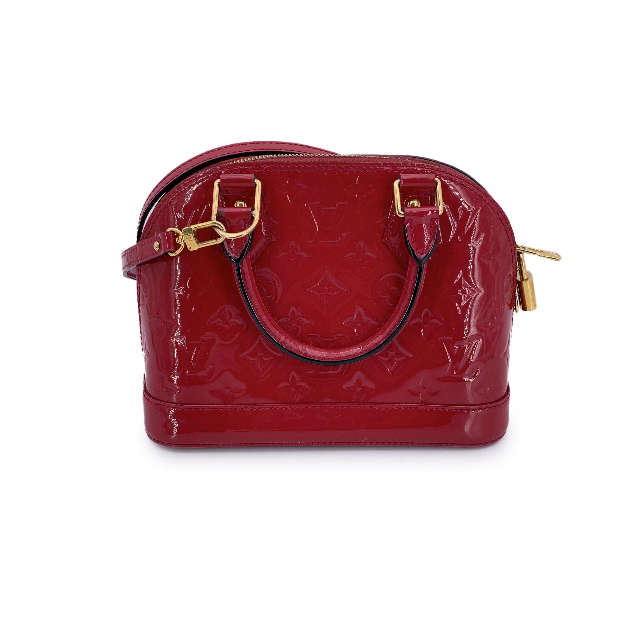 Rouge Louis Vuitton sac à main Alma BB rouge monogrammé en vente