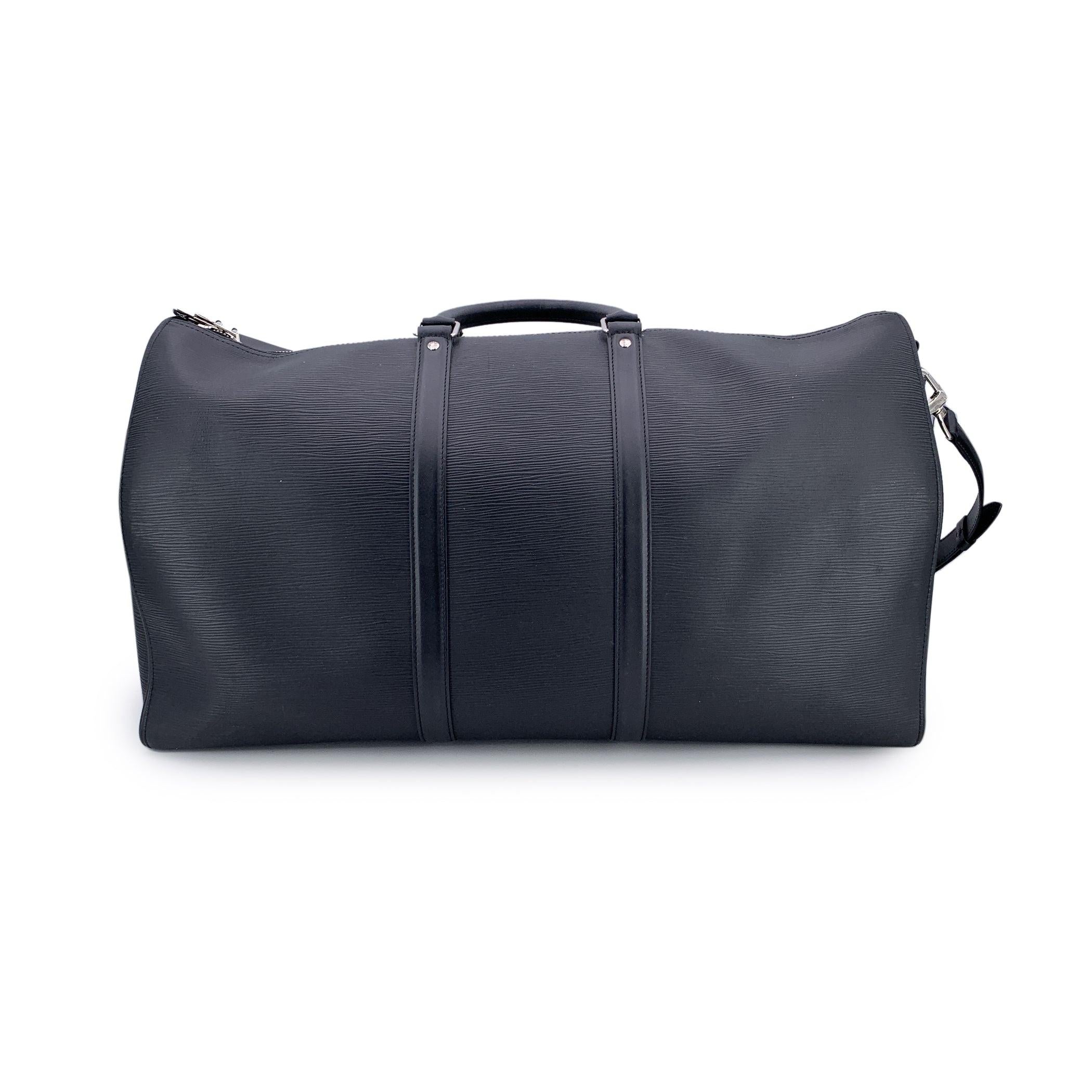 Louis Vuitton x Supreme Schwarz Epi Keepall Bandouliere 55 Duffle Bag im Angebot 1