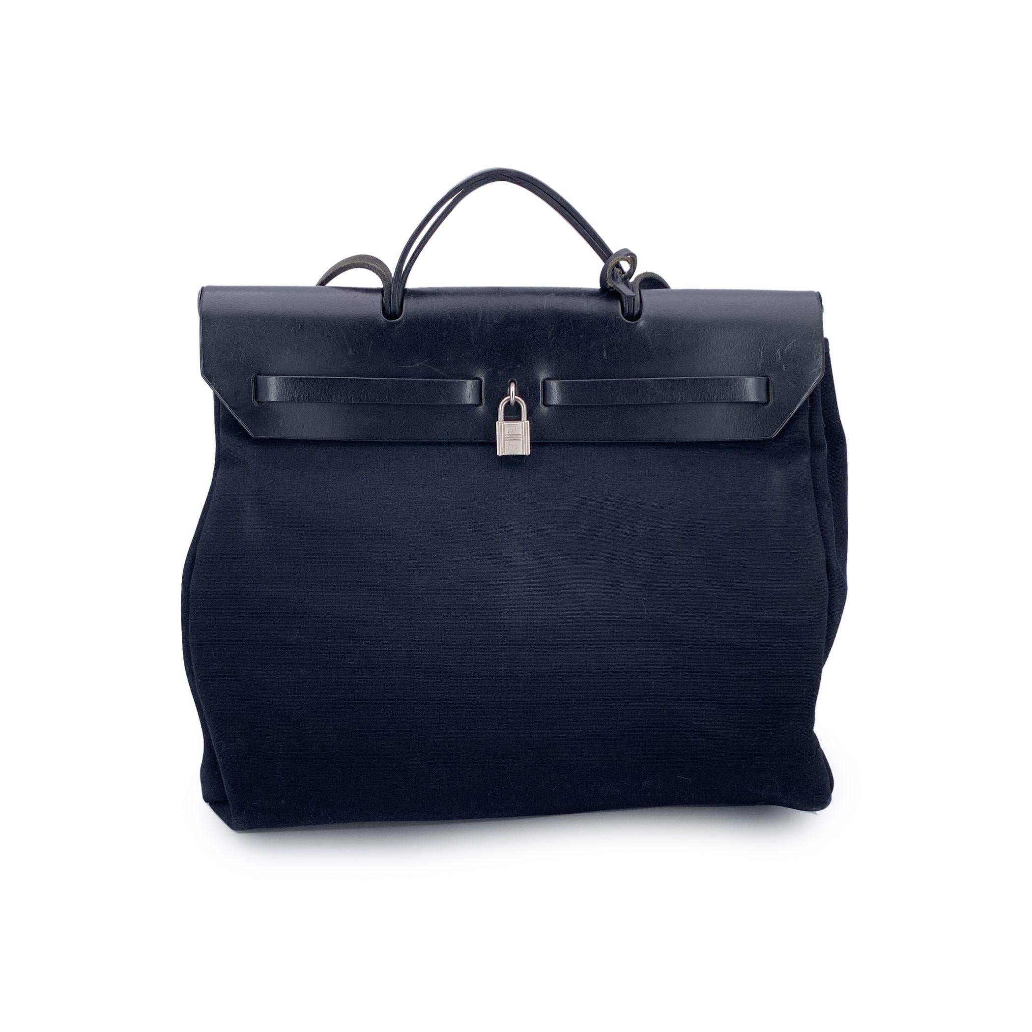 Nero Hermes Borsa Herbag 39 in pelle di tela nera Borsa a tracolla satchel in vendita