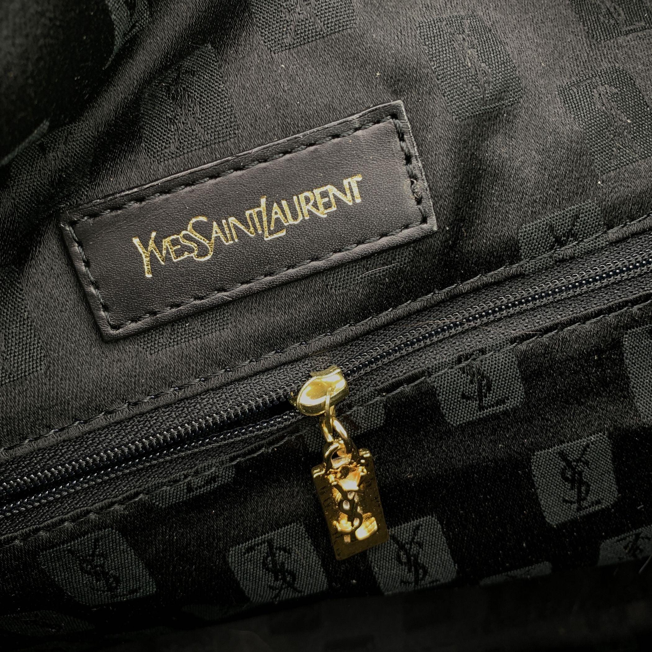 Yves Saint Laurent Vintage Reisetasche aus blauem Nylon und schwarzem Leder im Zustand „Gut“ im Angebot in Rome, Rome