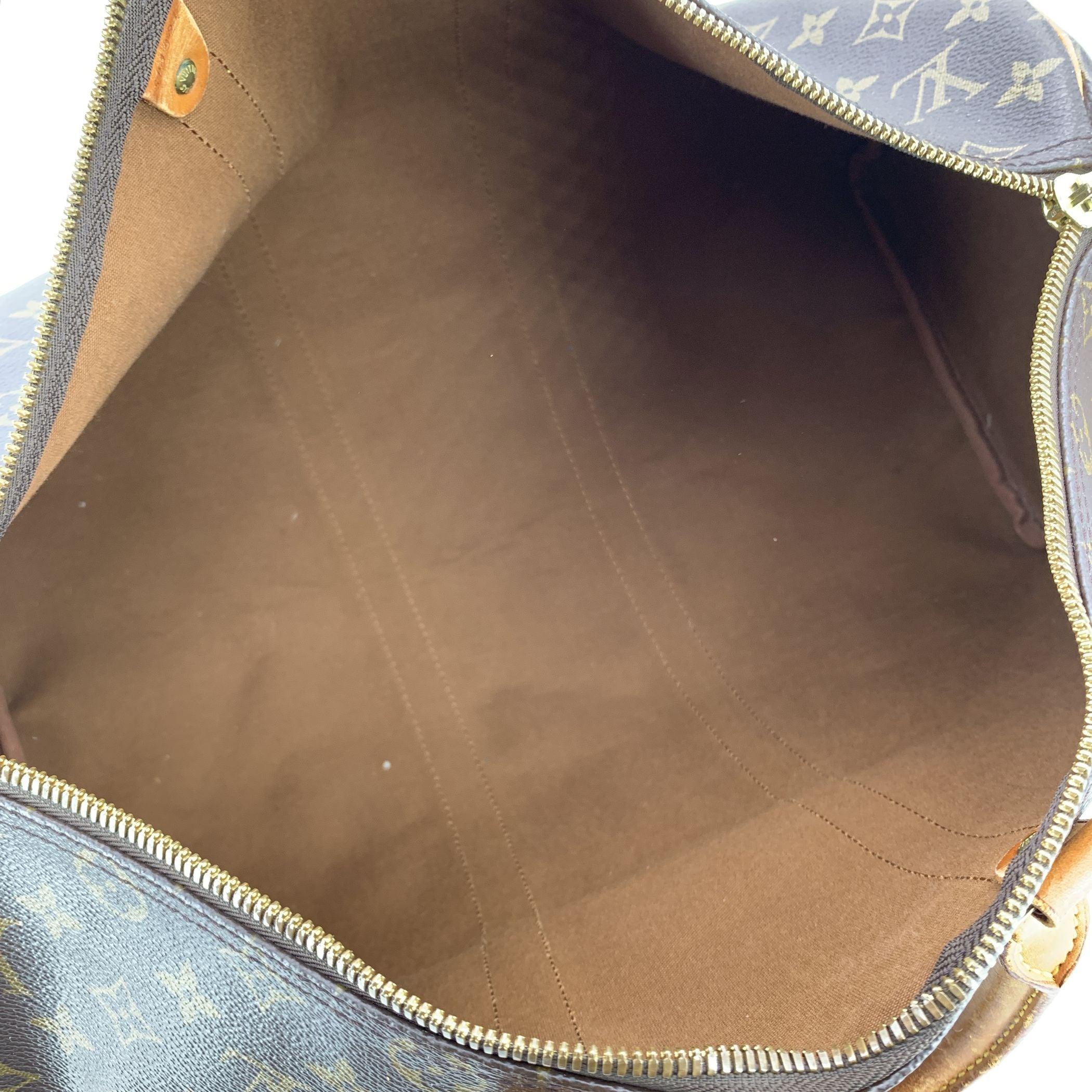 Louis Vuitton Vintage Monogramm Canvas Keepall 45 Reise Duffel Bag aus Segeltuch im Angebot 1
