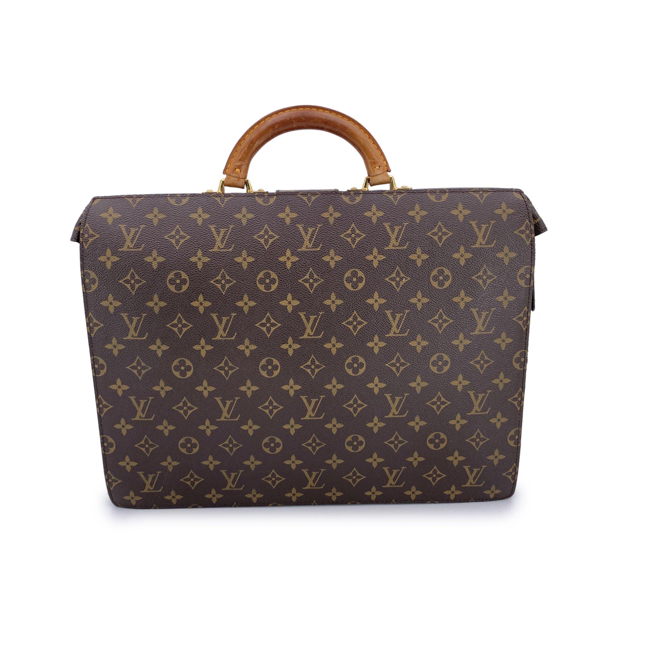 Maletín Louis Vuitton Vintage Monogram Canvas Serviette Fermoir Negro en venta