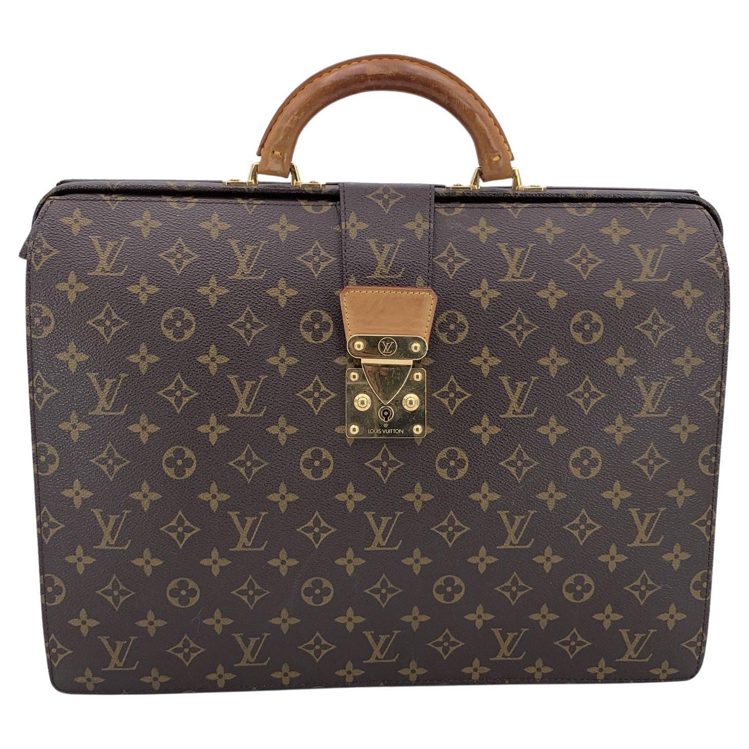 Maletín Louis Vuitton Vintage Monogram Canvas Serviette Fermoir en venta
