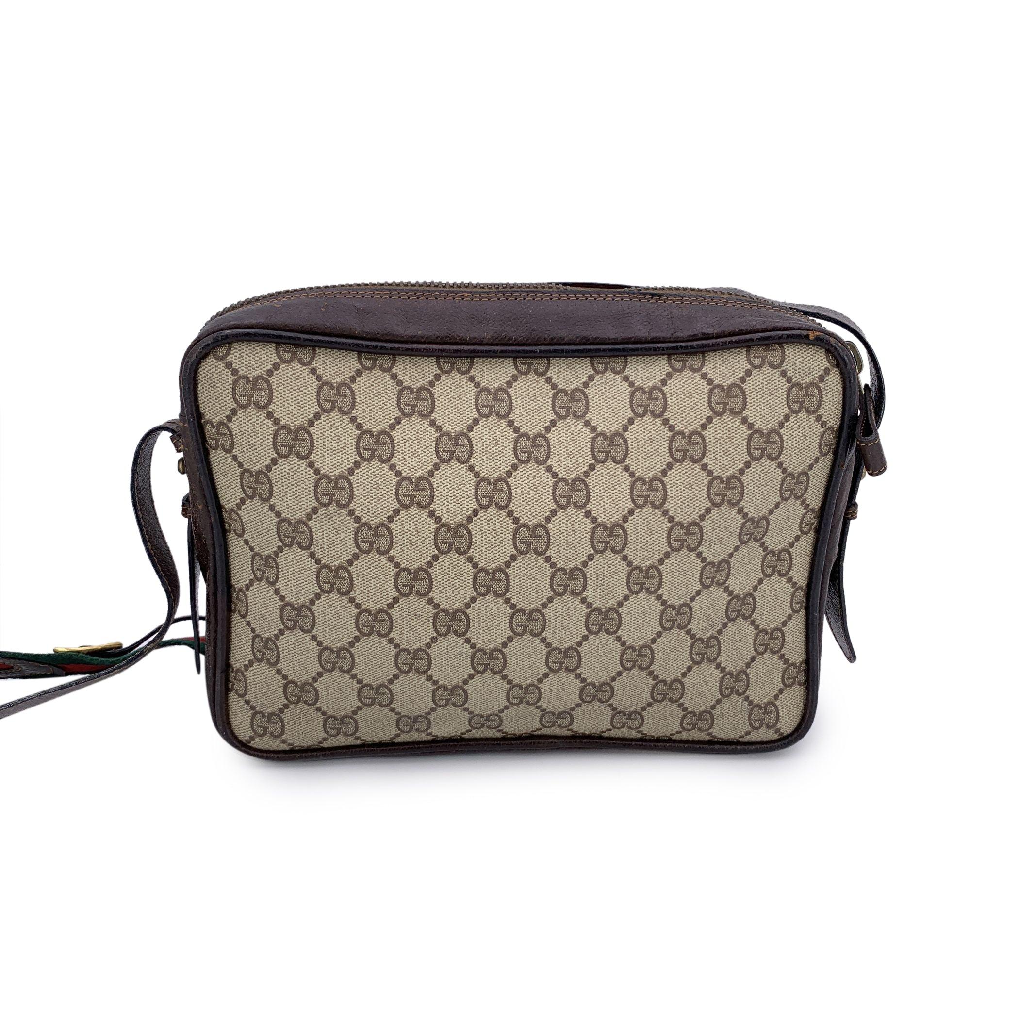 Gucci Vintage Braun Monogram Canvas Web Schnalle Umhängetasche (Schwarz) im Angebot