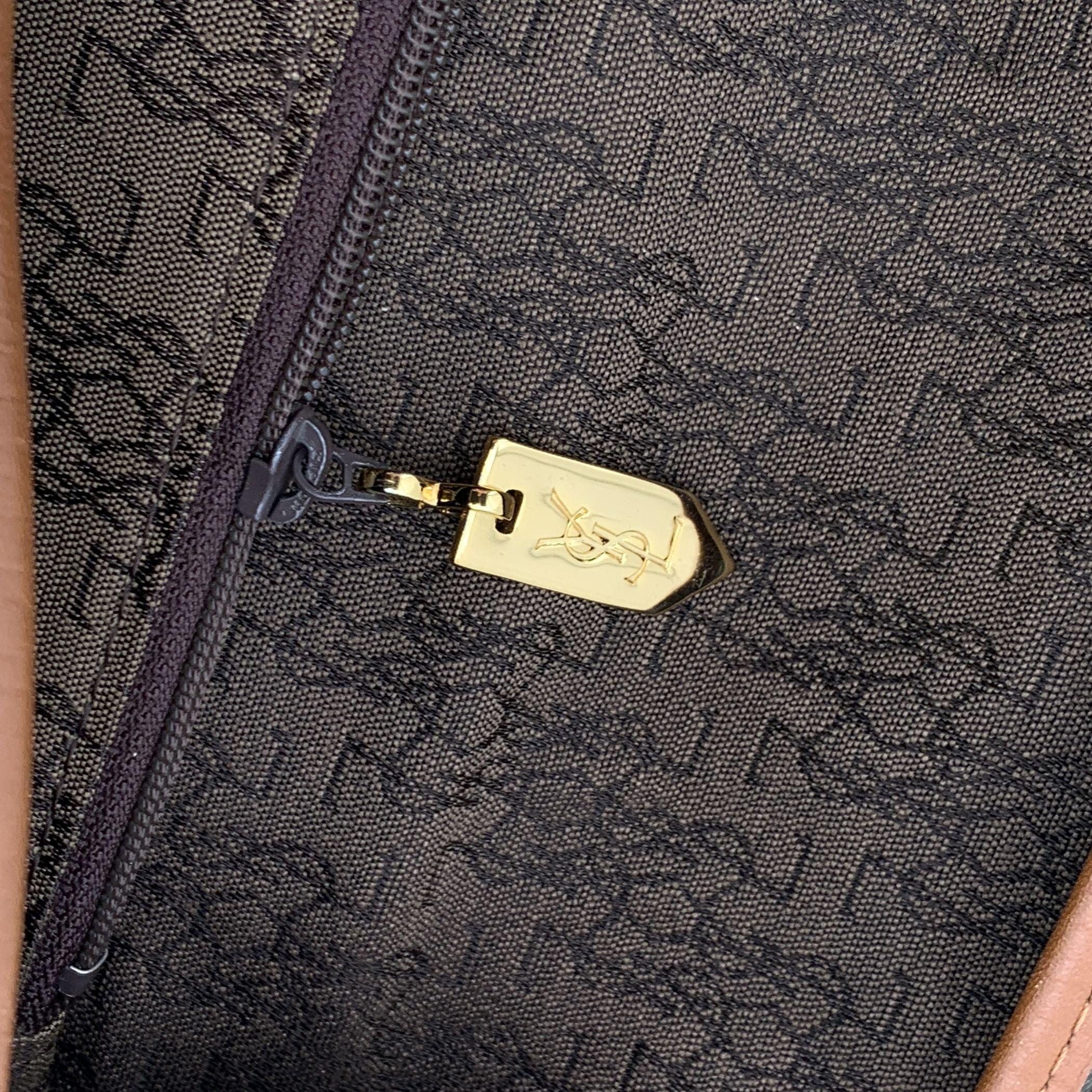 Donna Yves Saint Laurent - Borsa a tracolla in vinile testurizzato verde militare beige in vendita