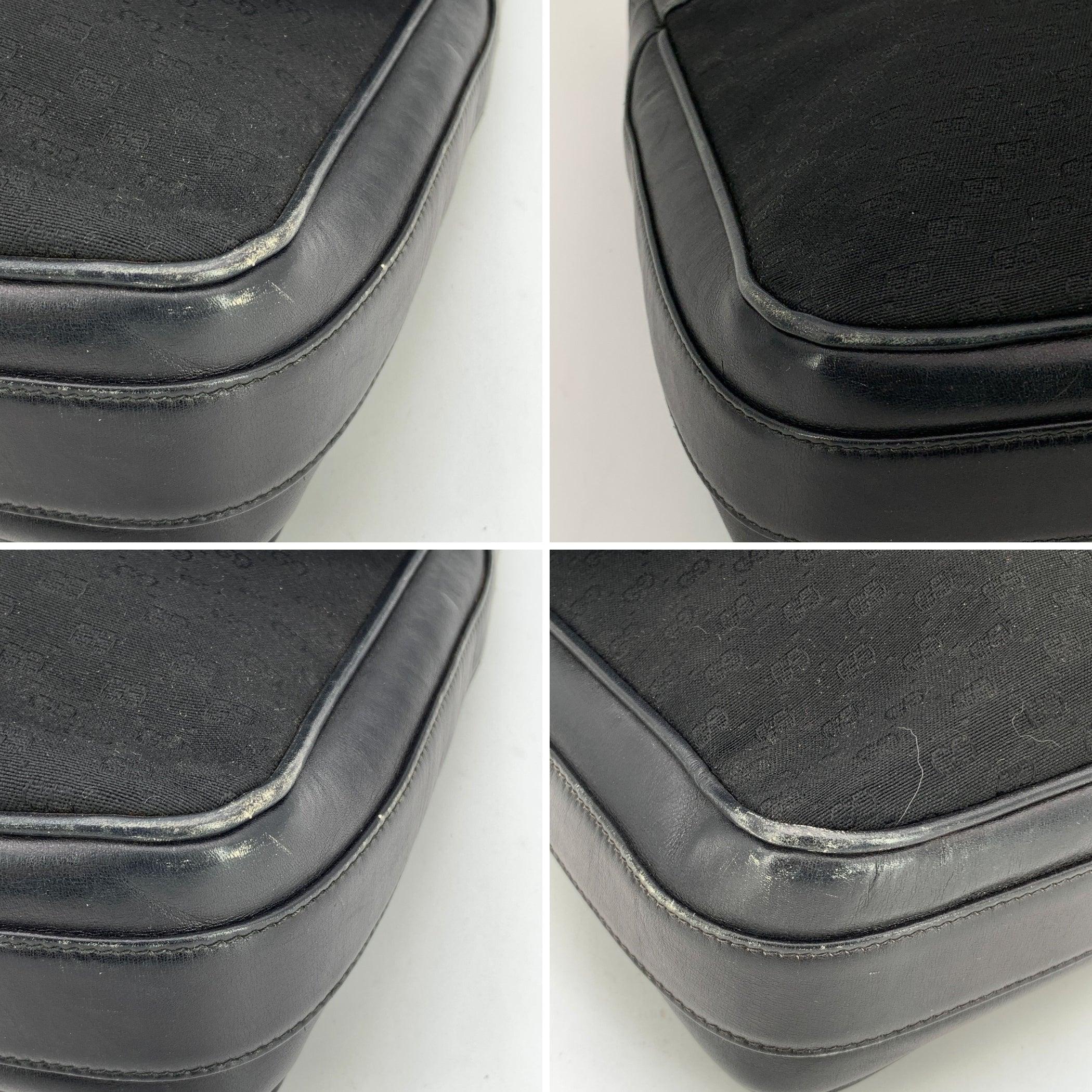 Gucci Vintage Sac à bandoulière en toile et cuir avec monogramme noir en vente 2