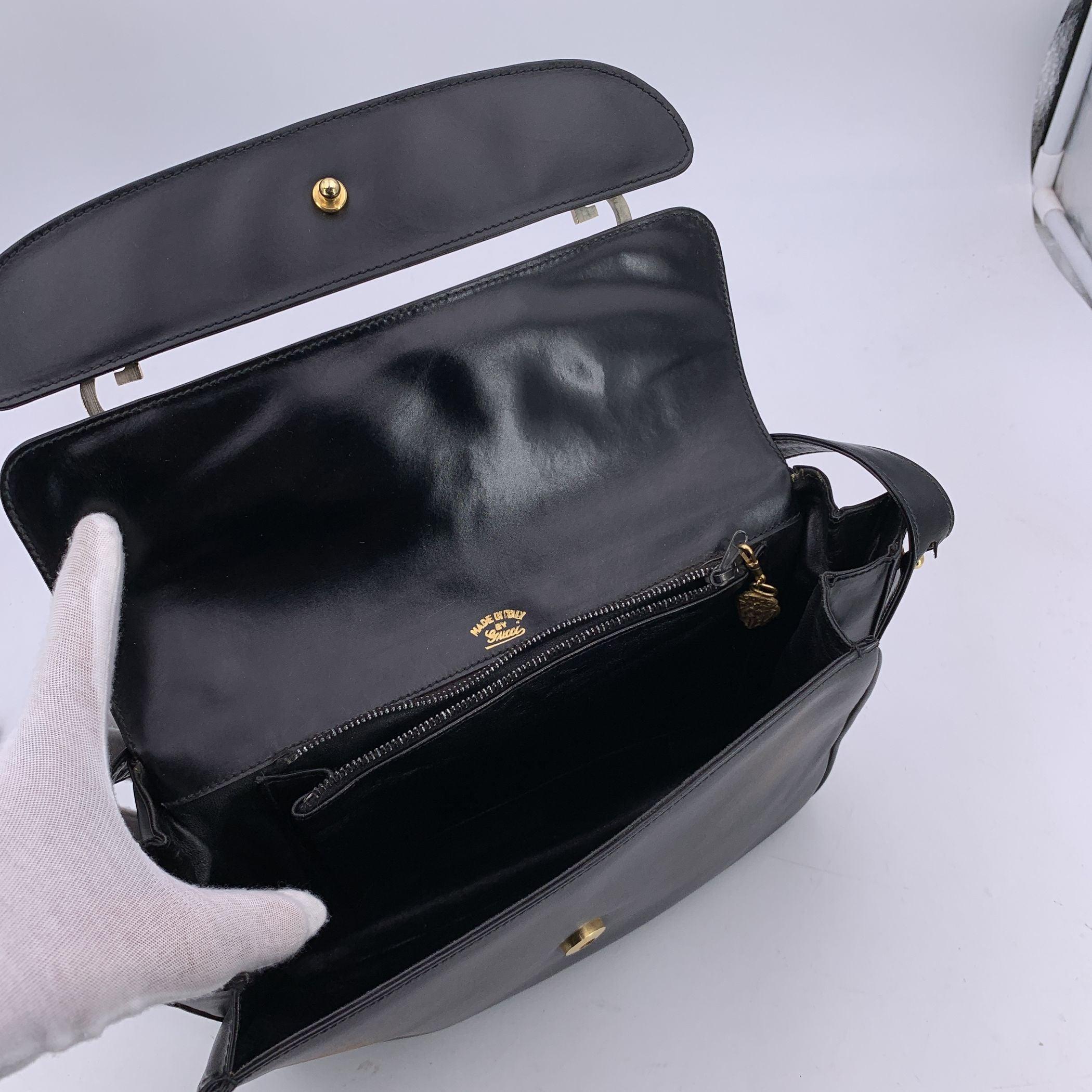 Sac à bandoulière à rabat en cuir GG noir Vintage de Gucci Bon état - En vente à Rome, Rome