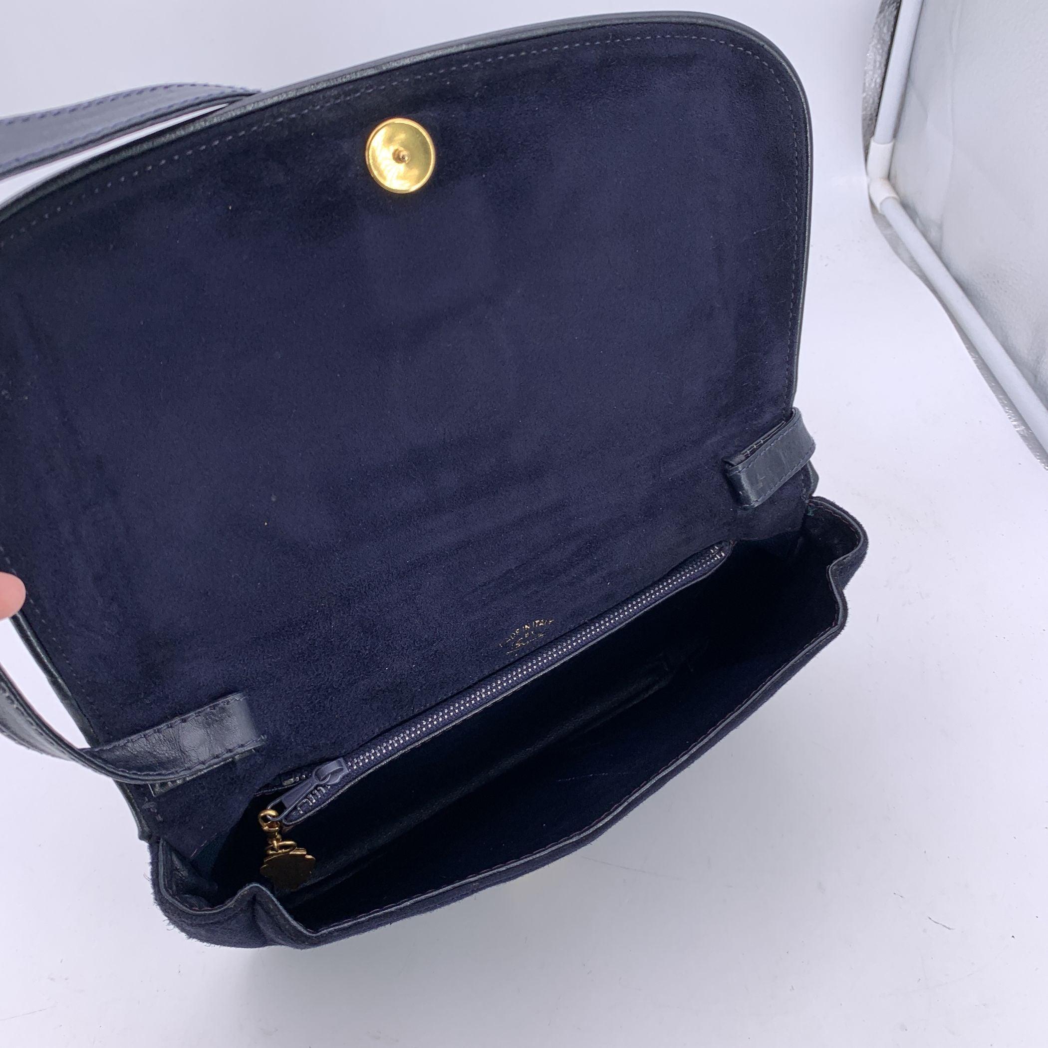 Gucci Vintage Blue Suede Spur Convertible Shoulder Bag Pour femmes en vente