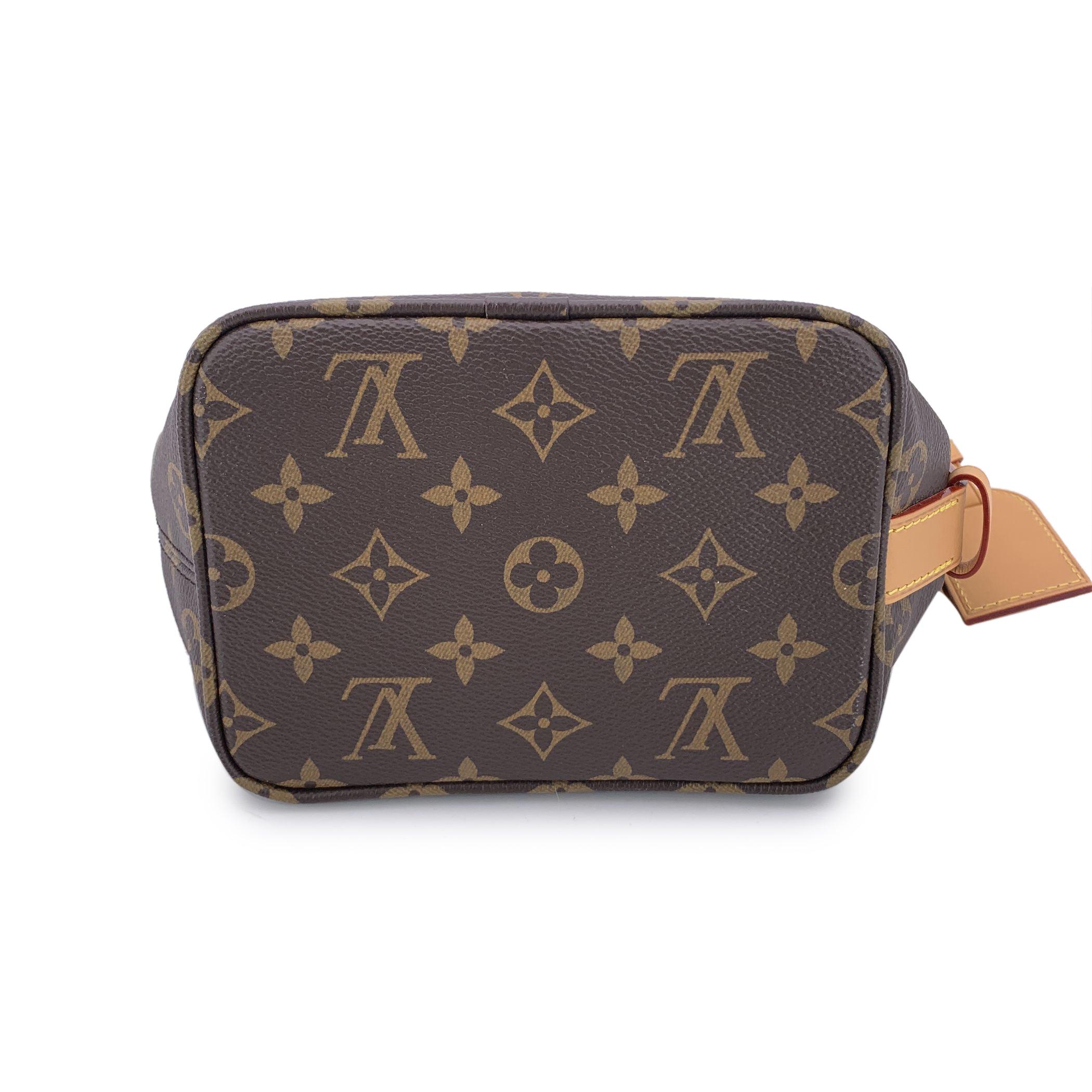 Louis Vuitton Monogram Canvas All In BB Tote Bucket Bag Handbag In Excellent Condition For Sale In Rome, Rome