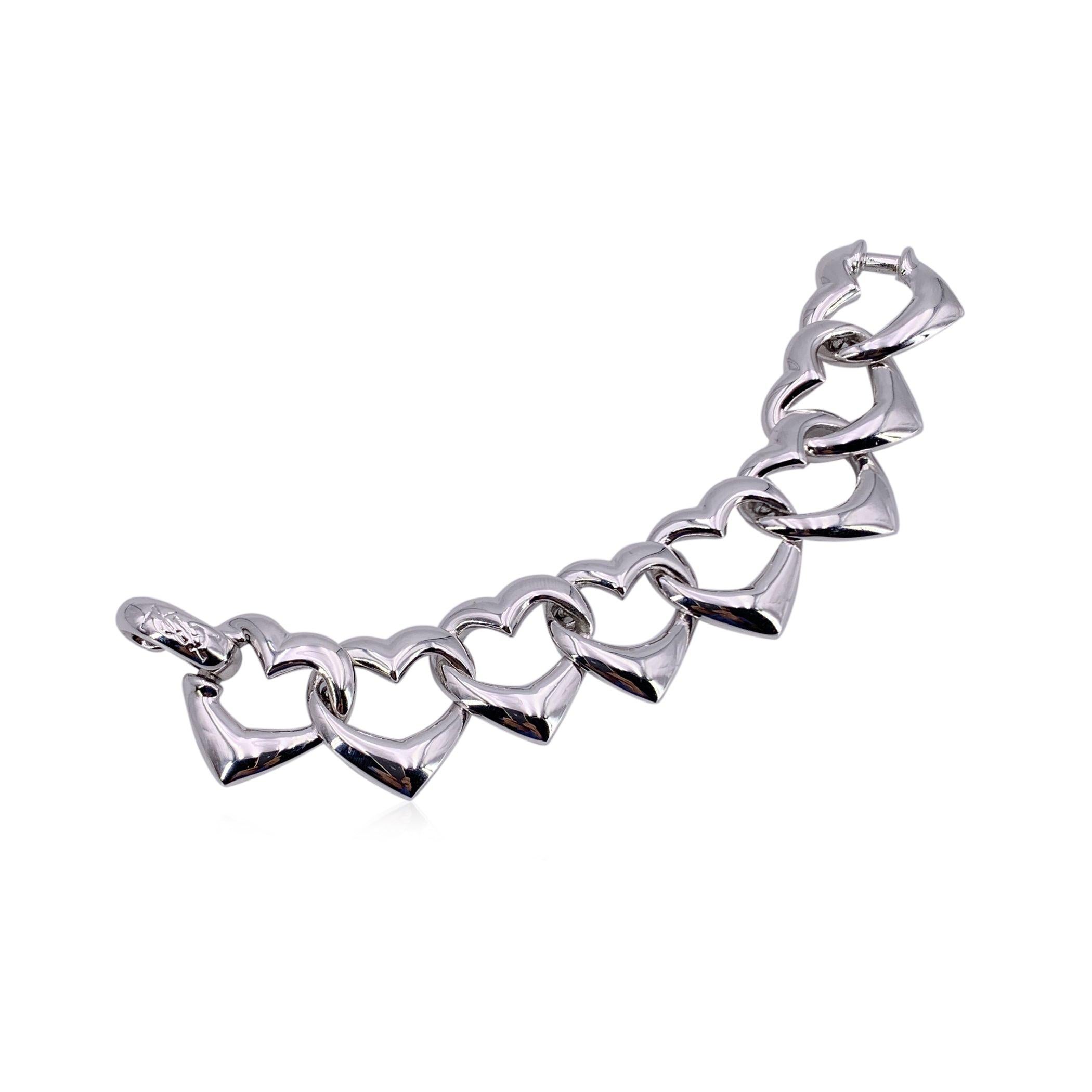 Argent Yves Saint Laurent Vintage A Silver Metal Heart Chain Link Bracelet en vente