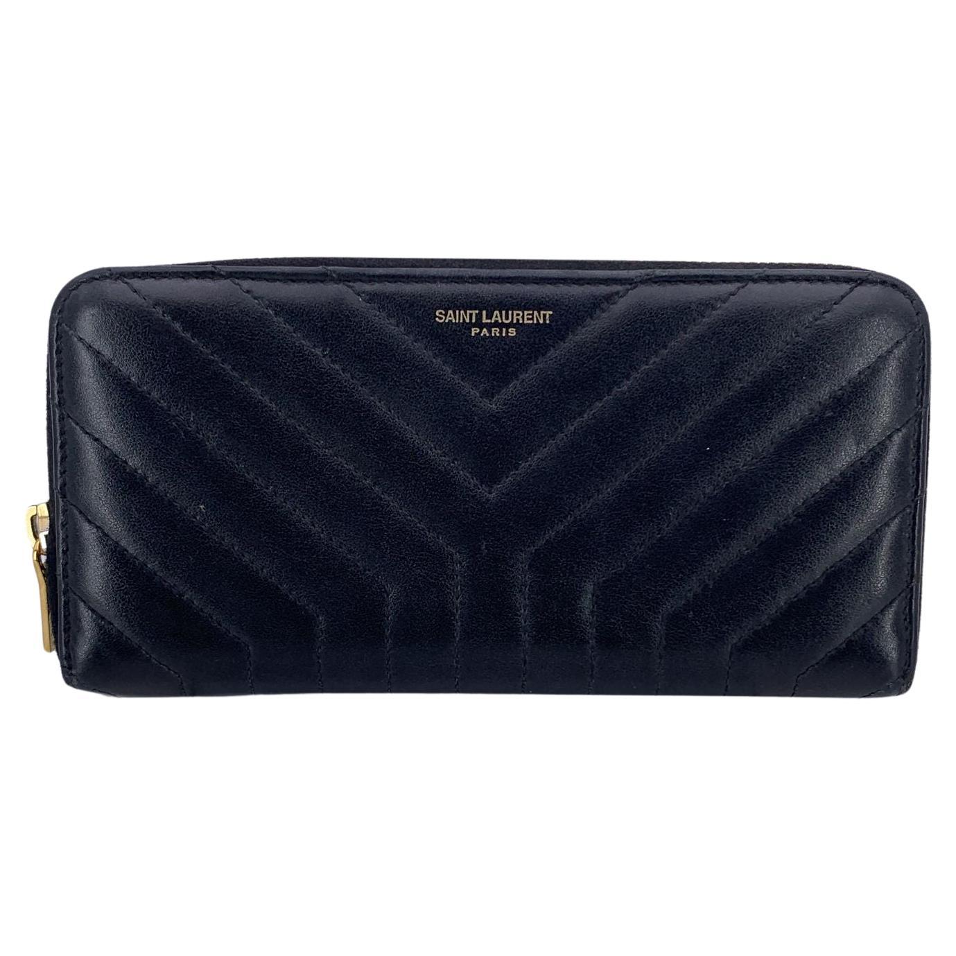 Saint Laurent Portefeuille Continental Zippy en cuir matelassé Y noir en vente