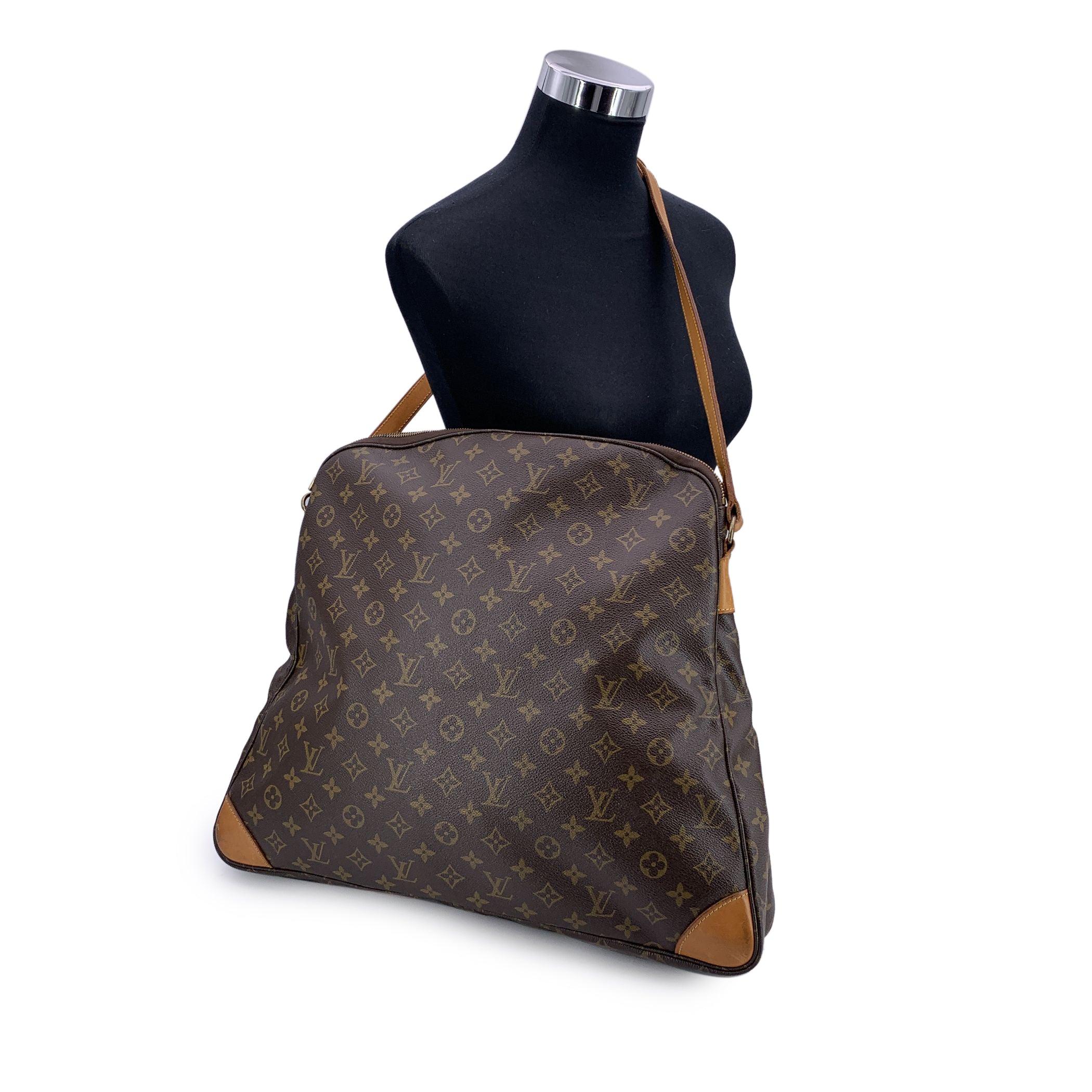 Diese schöne Tasche wird mit einem Echtheitszertifikat von Entrupy geliefert. Die Bescheinigung wird ohne weitere Kosten ausgestellt. Vintage Louis Vuitton Sac Balade - Eine seltene Spritztour mit Stil Tauchen Sie ein in die goldene Ära von Louis