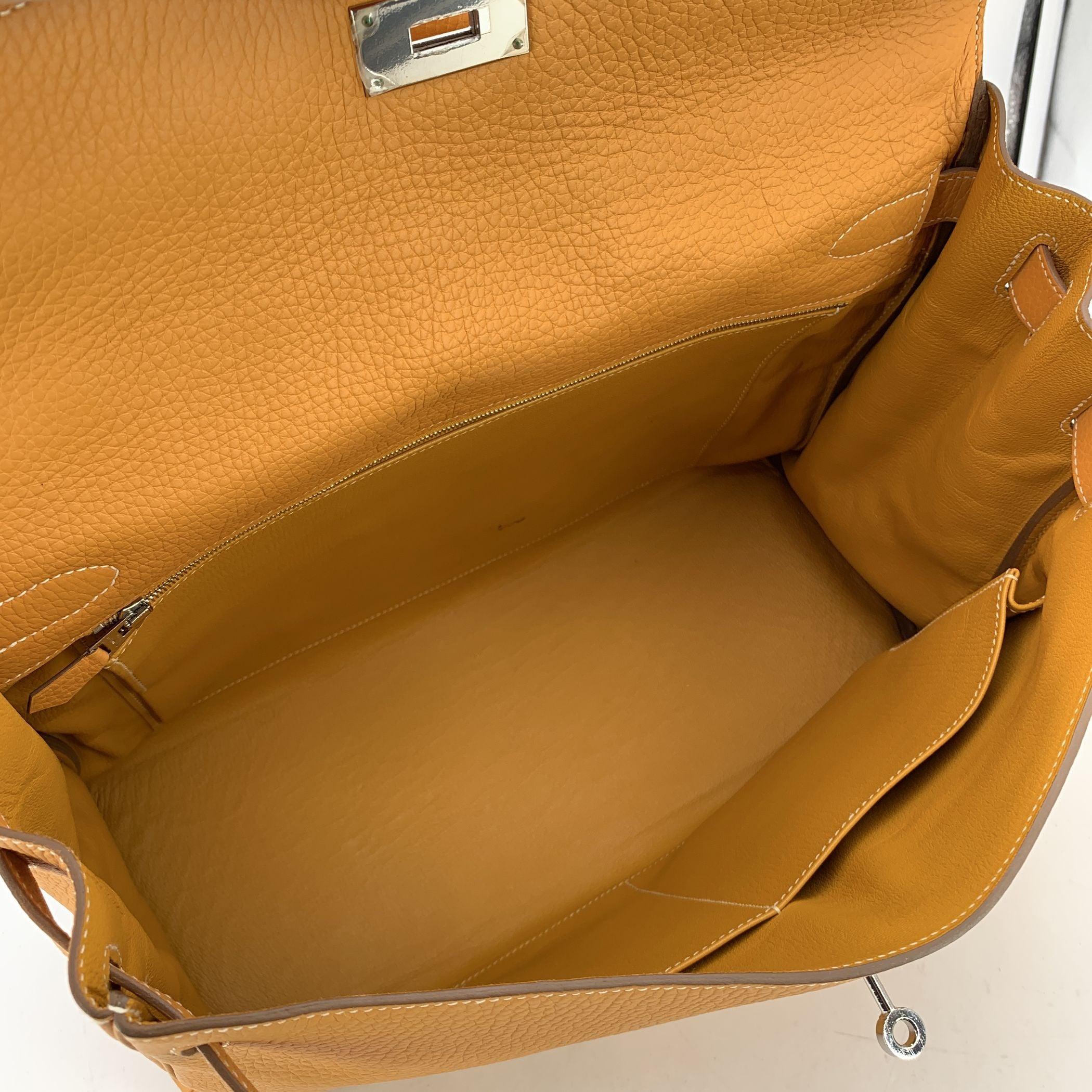 Hermes Zafferano Clemence Pelle Kelly 40 Retourne Borsa a mano in vendita 1