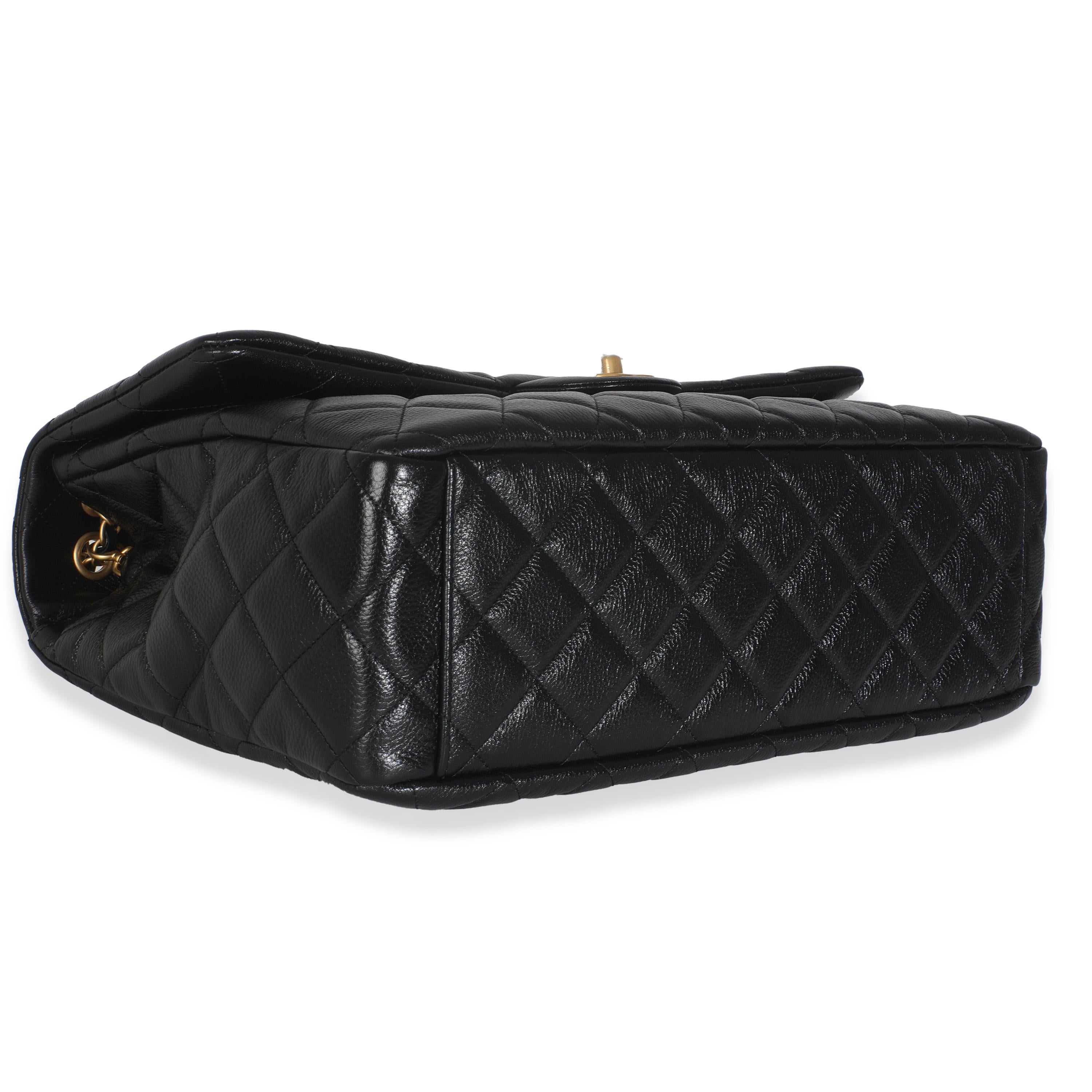 Chanel - Sac de voyage XXL à rabat en cuir de veau matelassé noir en vente 1