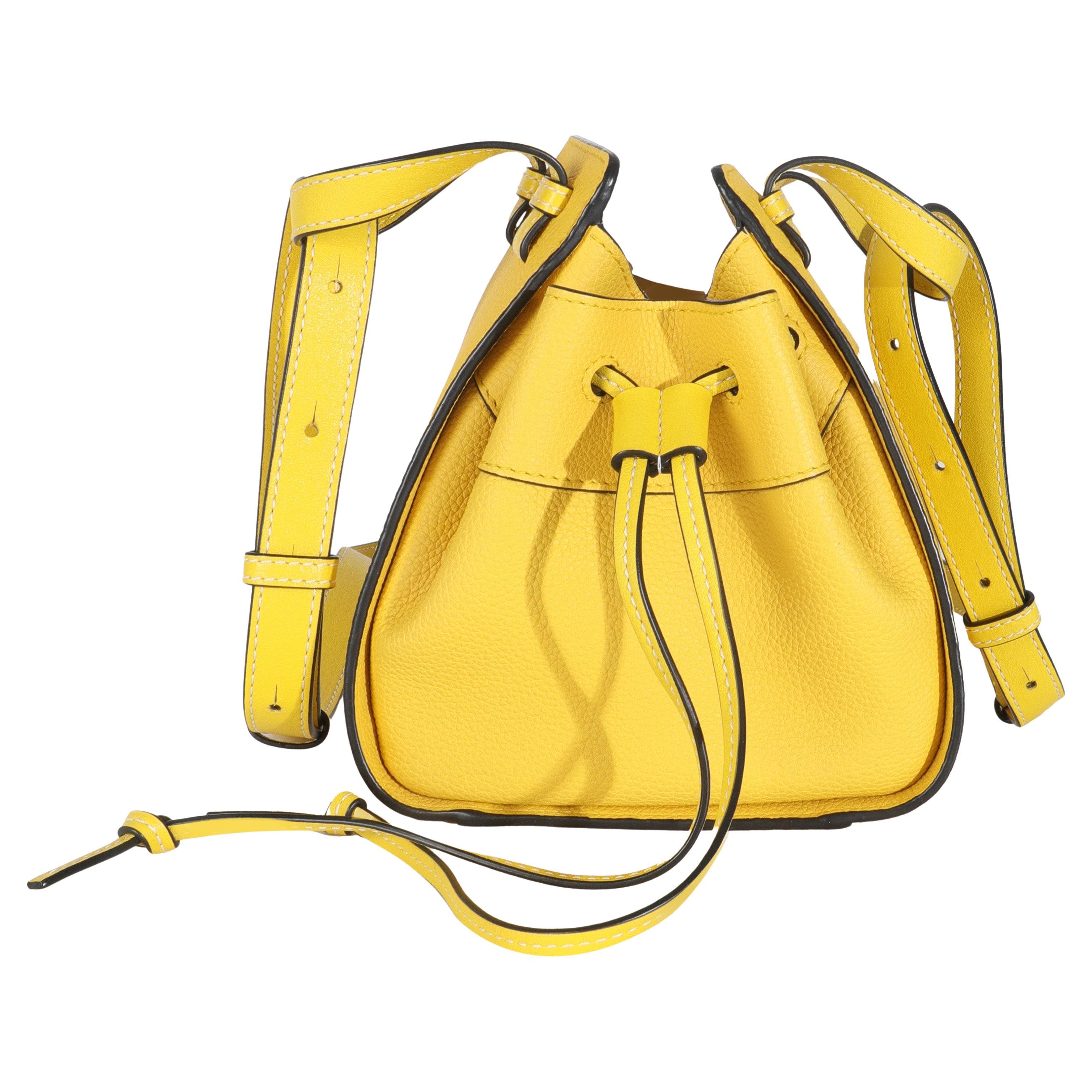 Mini Hamac en cuir de veau grainé jaune Loewe