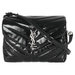Saint Laurent Schwarzes gestepptes Lackspielzeug Loulou