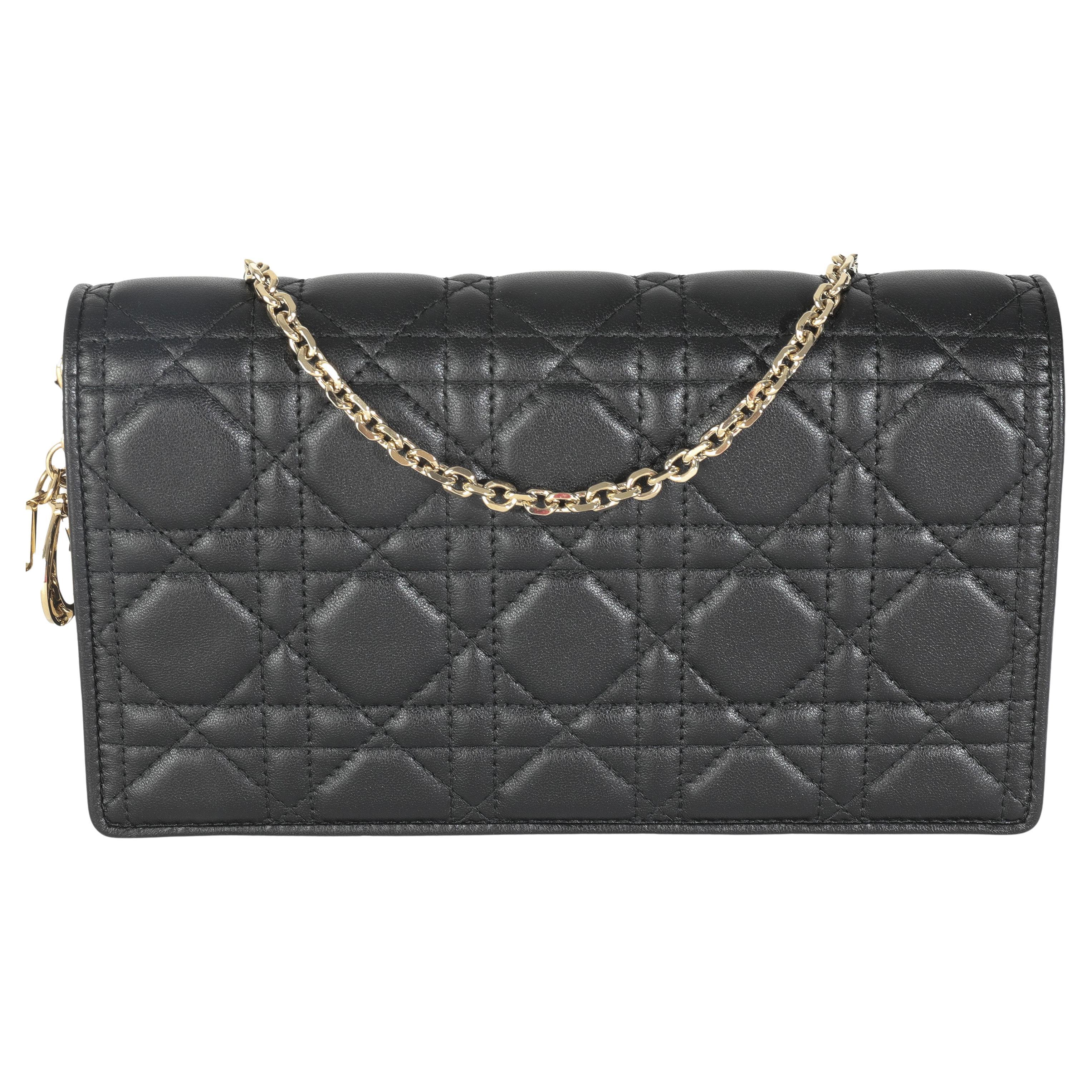 Christian Dior Portefeuille Cannage en cuir d'agneau noir sur chaîne