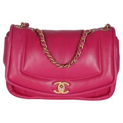Chanel - Sac à rabat Simply moyen en cuir d'agneau rose foncé