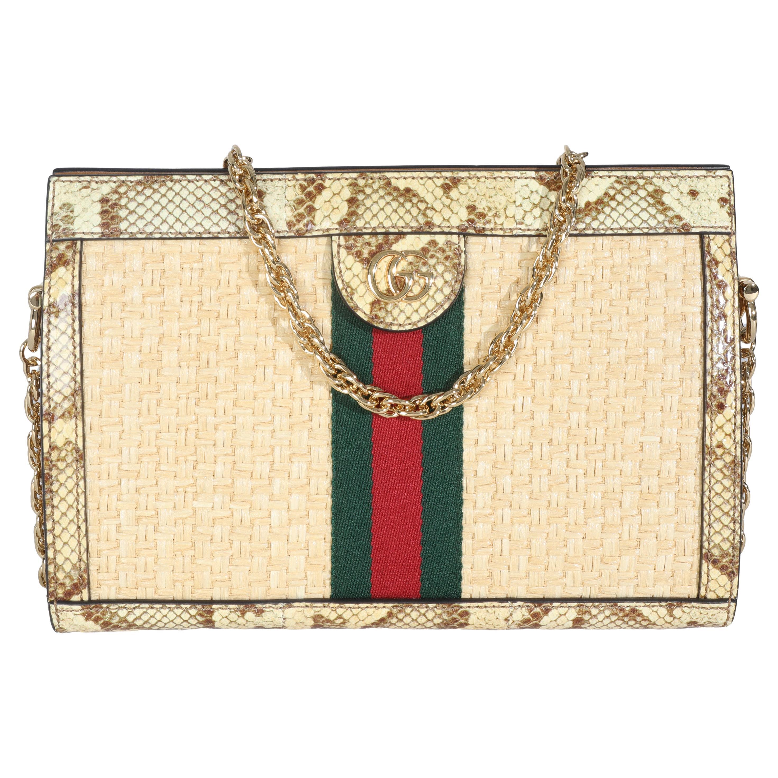 Gucci Borsa a tracolla con catena in rafia marrone crema Elaphe GG Small Ophidia in vendita