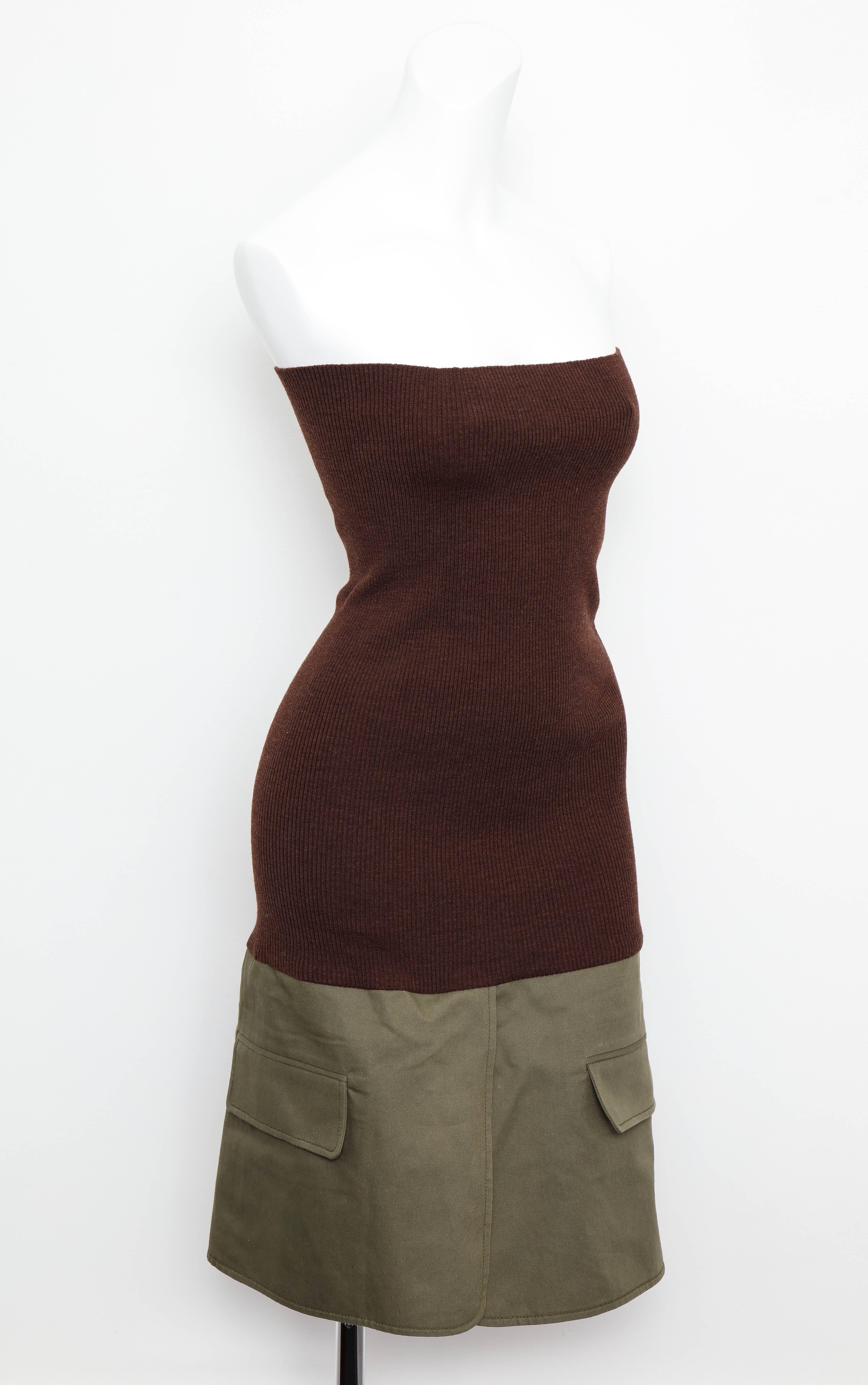 Very rare Christian Dior tube dress with knit and khaki fabric. 

Size FR 36.

Chest 26 inches (the knit has lots of elasticity)
Total length 32 inches