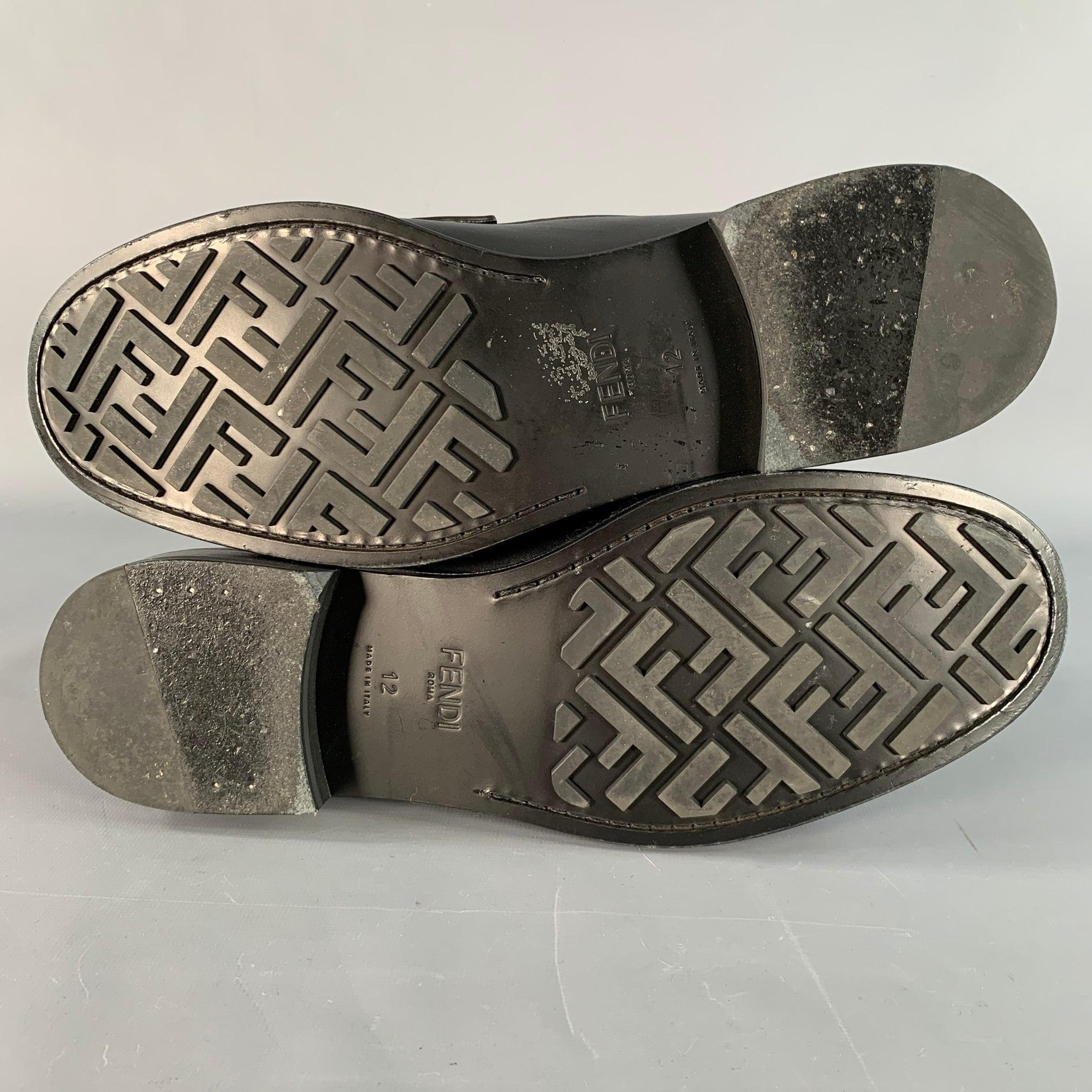 FENDI Größe 13 Schwarz Silber Kalbsleder Monogram Schnalle Slip On Loafers im Angebot 2