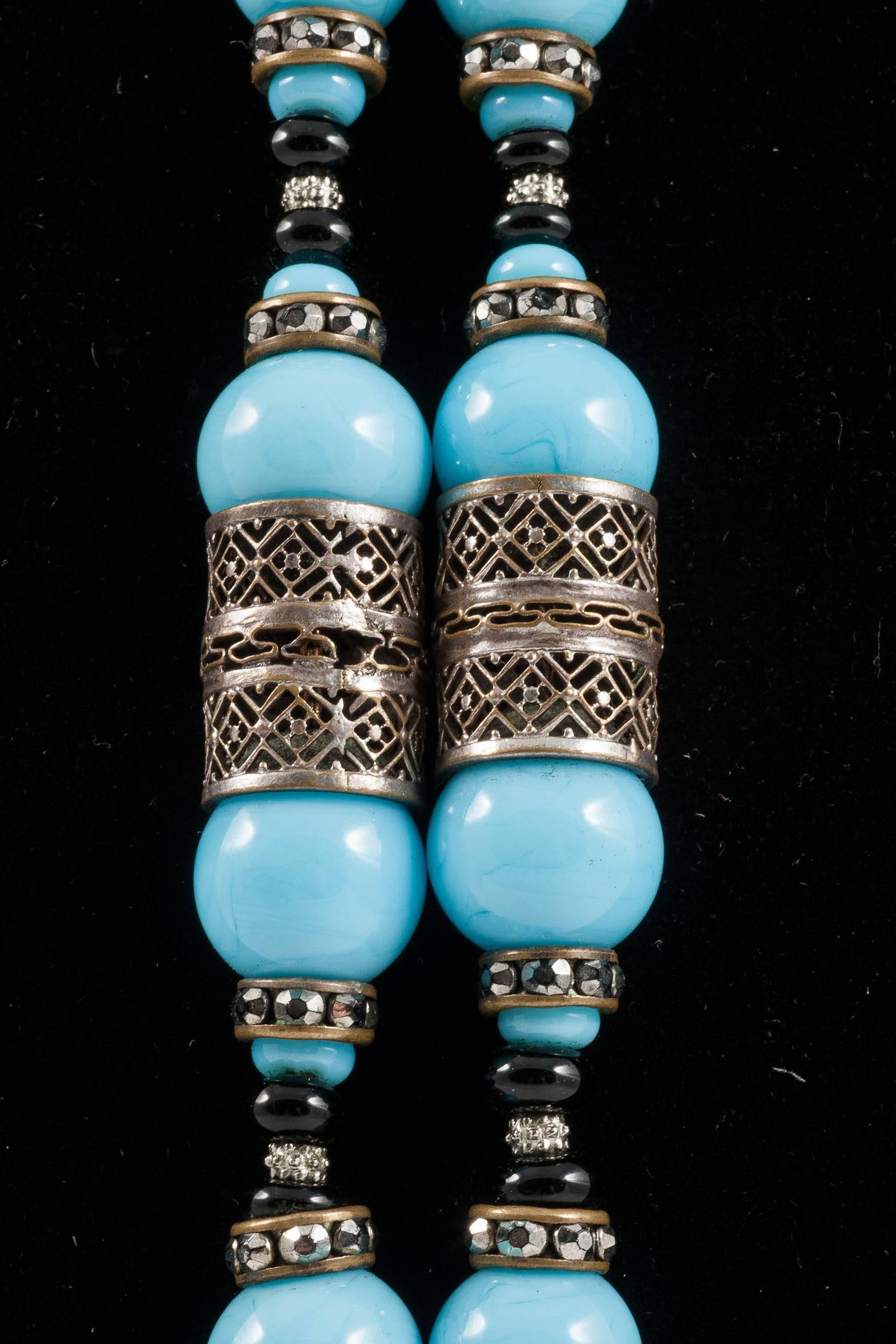 Stunning turquoise and black glass sautoir necklace, French, 1920s In Excellent Condition In Greyabbey, County Down