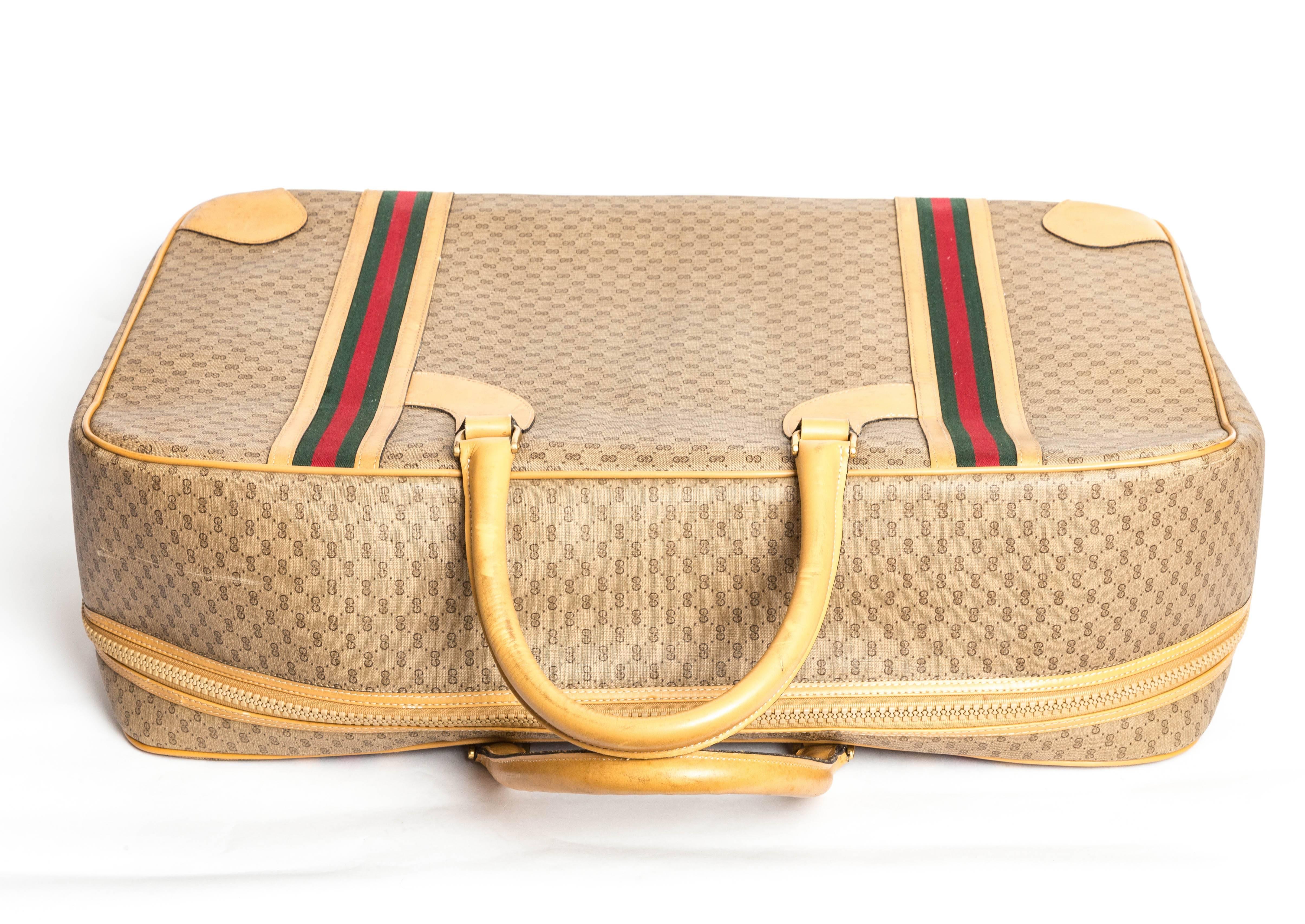 Gucci Soft Tan Monogram Suitcase With Heritage Stripe In Good Condition For Sale In Westhampton Beach, NY