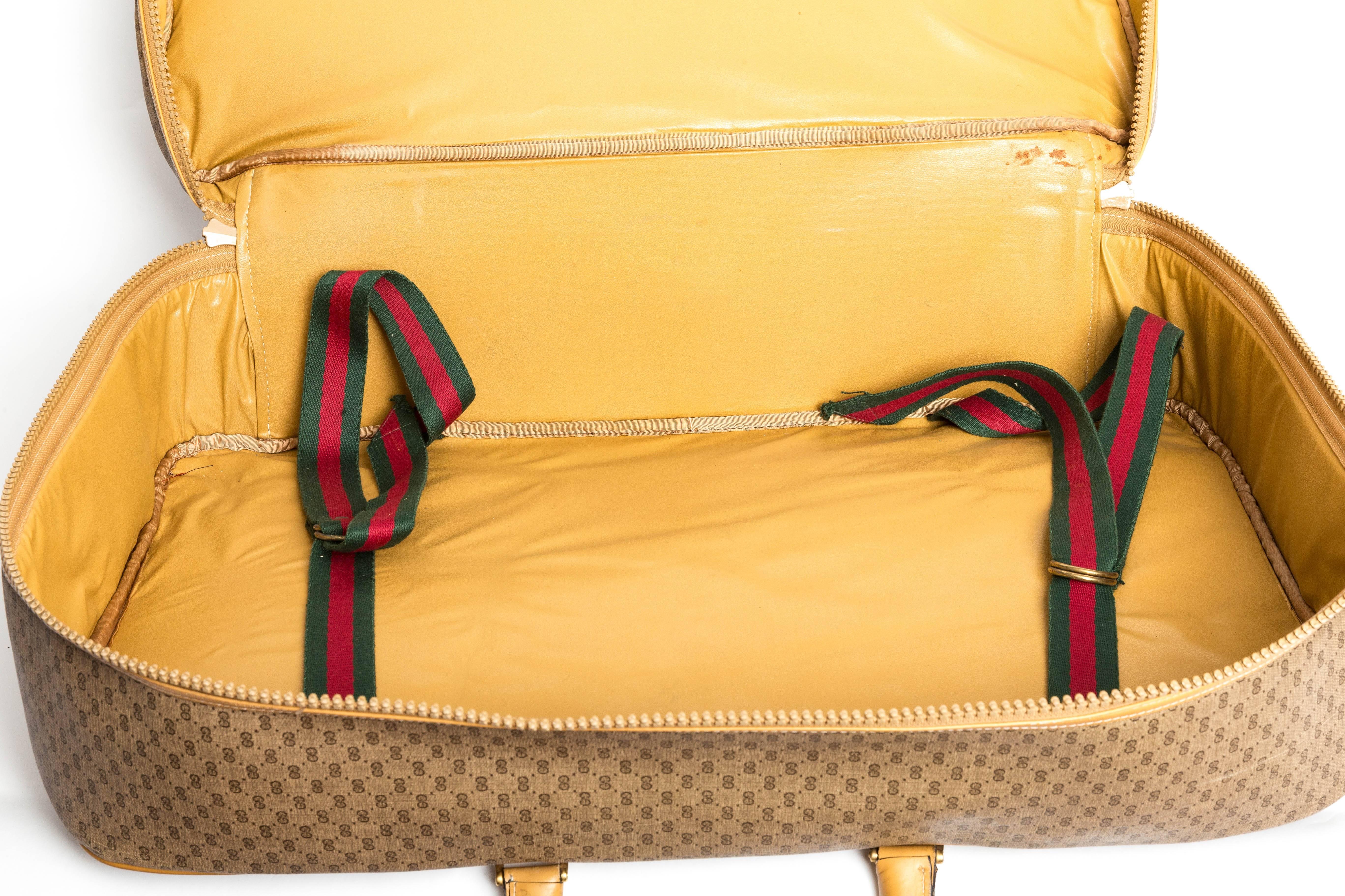 Gucci Soft Tan Monogram Suitcase With Heritage Stripe For Sale 2