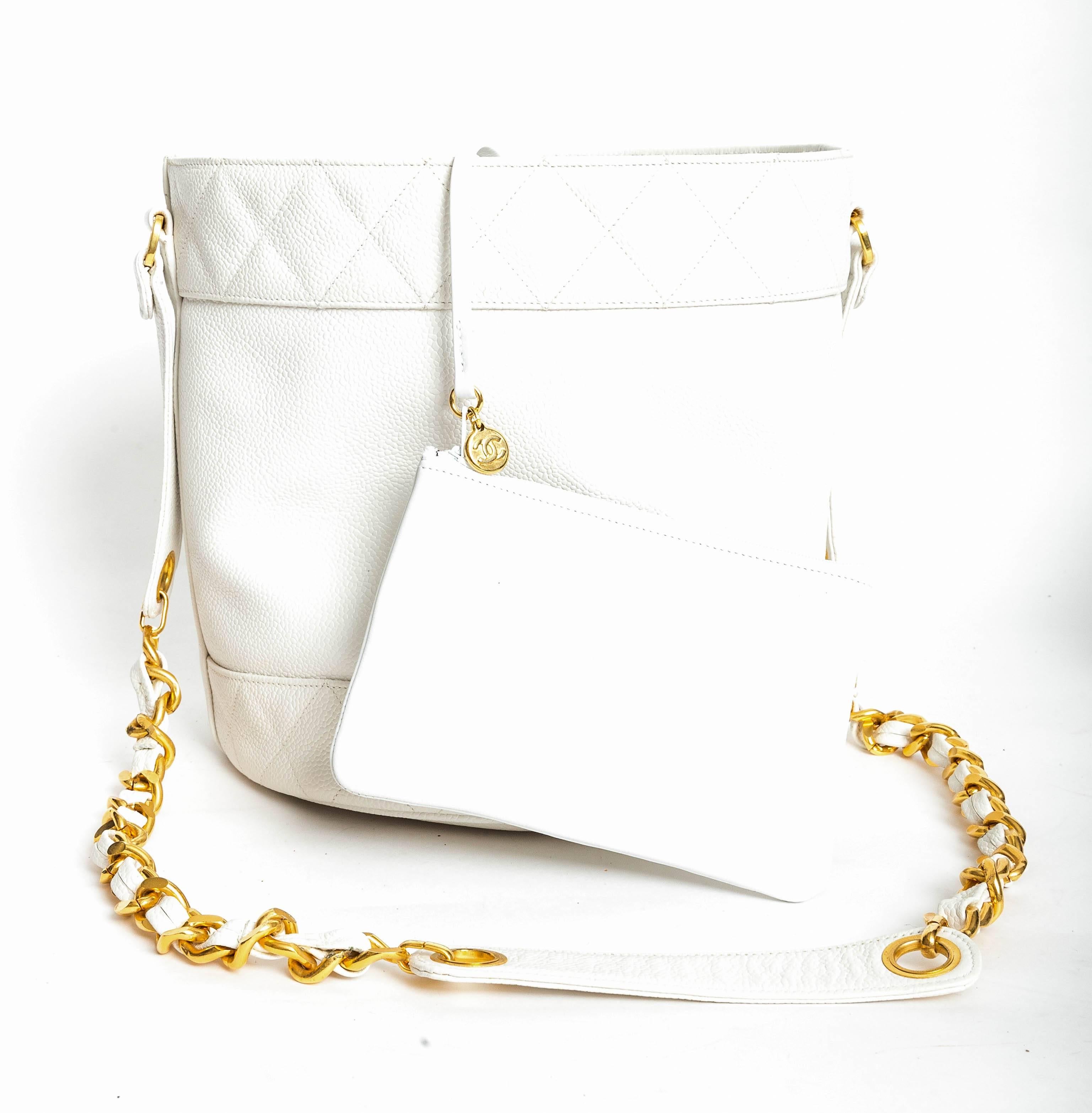 Chanel White Caviar Drawstring Bucket Bag with Interior Pouch and Gold Hardware  4