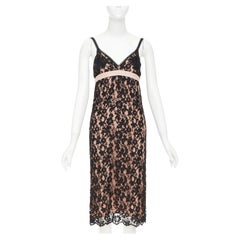 Gucci 2021 Aria : robe de cocktail en dentelle florale noire avec logo jacquard, taille 36 (XXS)