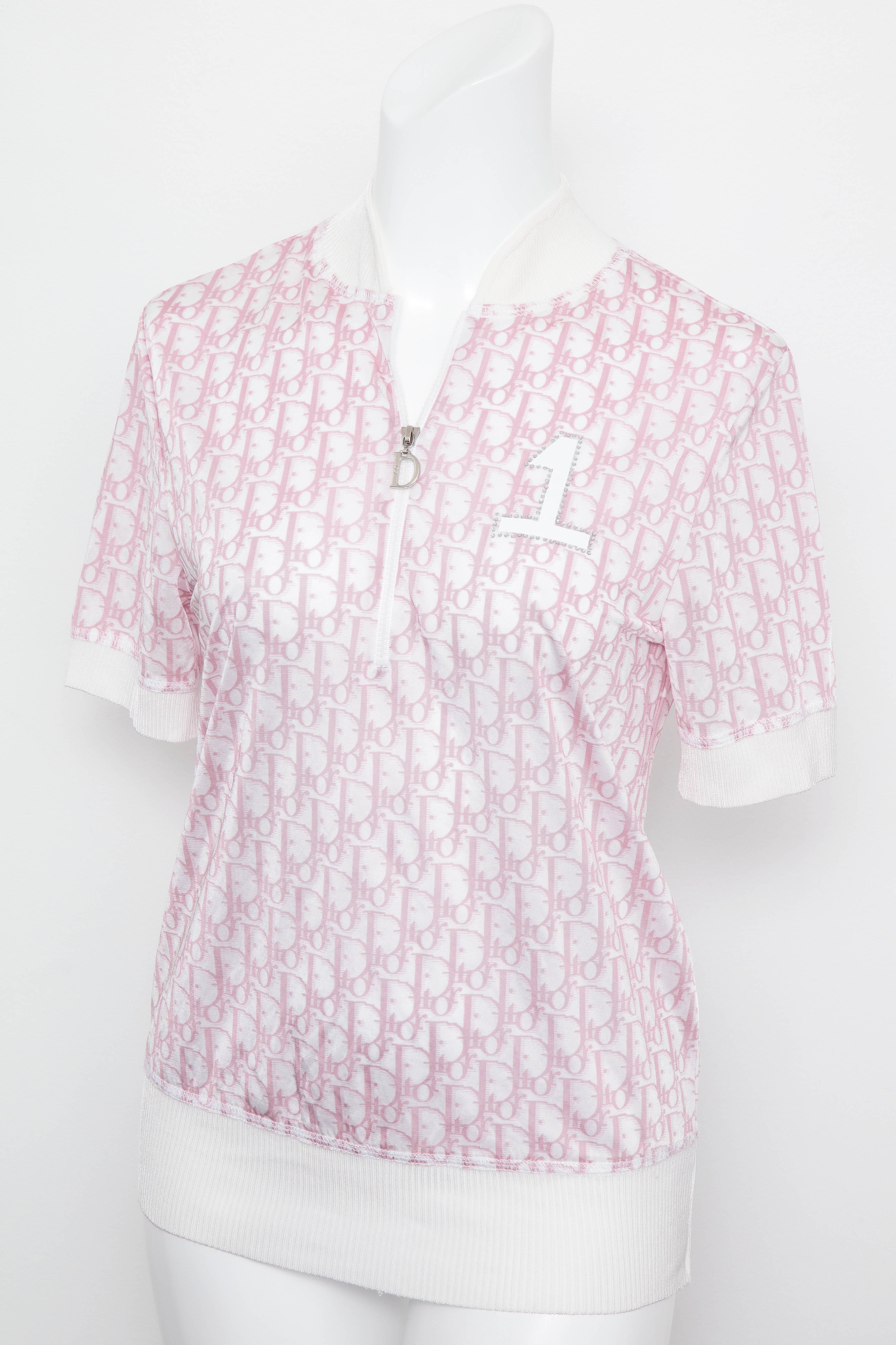 Very rare John Galliano for Christian Dior pink trotter logo shirt with iconic Dior logo print. 

FR Size 40