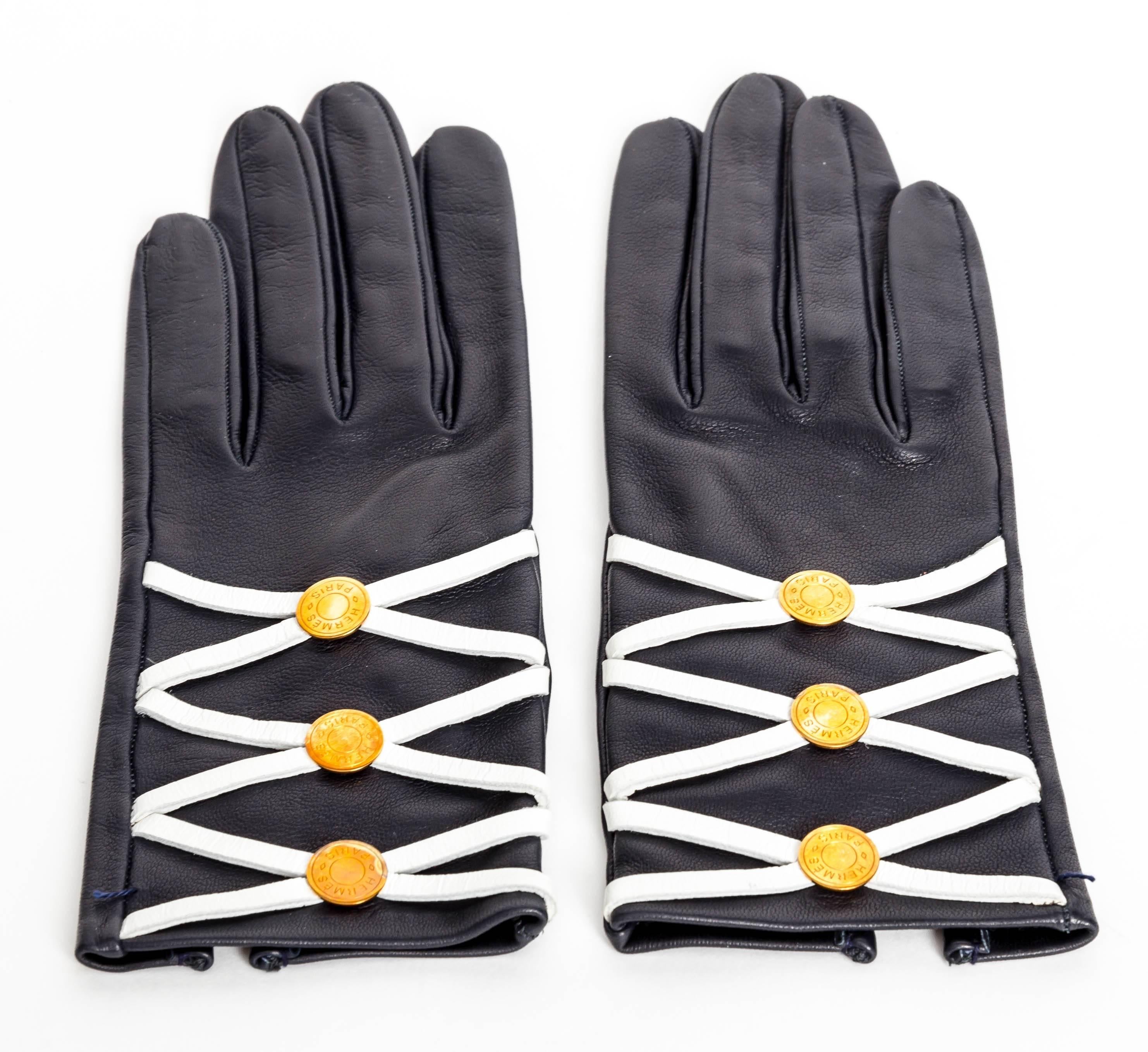 Hermes Navy Leather Gloves In Excellent Condition In Westhampton Beach, NY