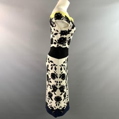 ALEXANDER MCQUEEN Taglia M Abito bianco e nero con spalle scoperte, in misto viscosa, con stampa floreale