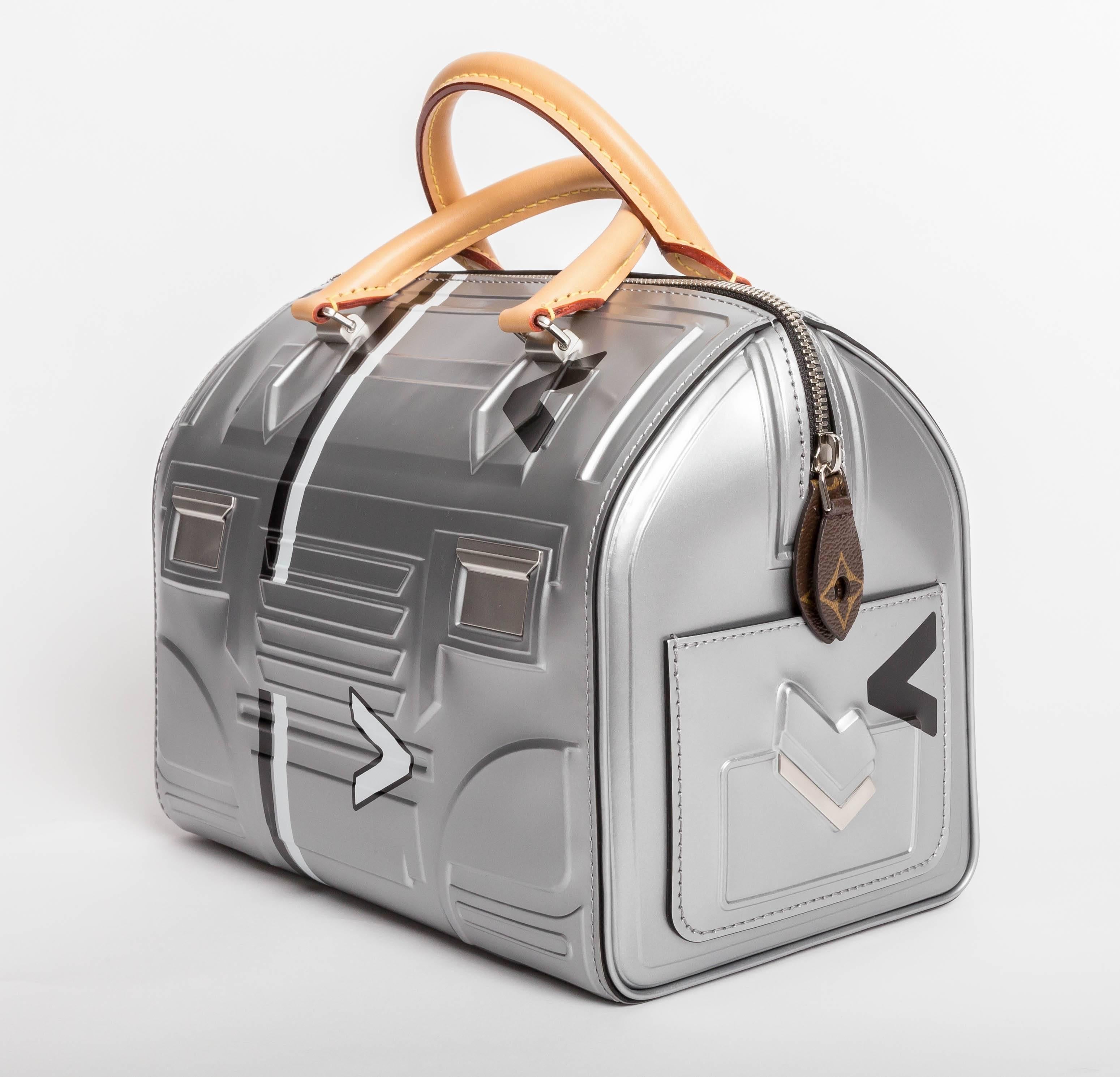 Louis Vuitton's latest limited edition speedy in silver - Fall / Winter 2017
Only 60 of these bags were made for the US market.
Includes dustbag and lock. 
This fabulous and very rare handbag has never been used and is in perfect condition.