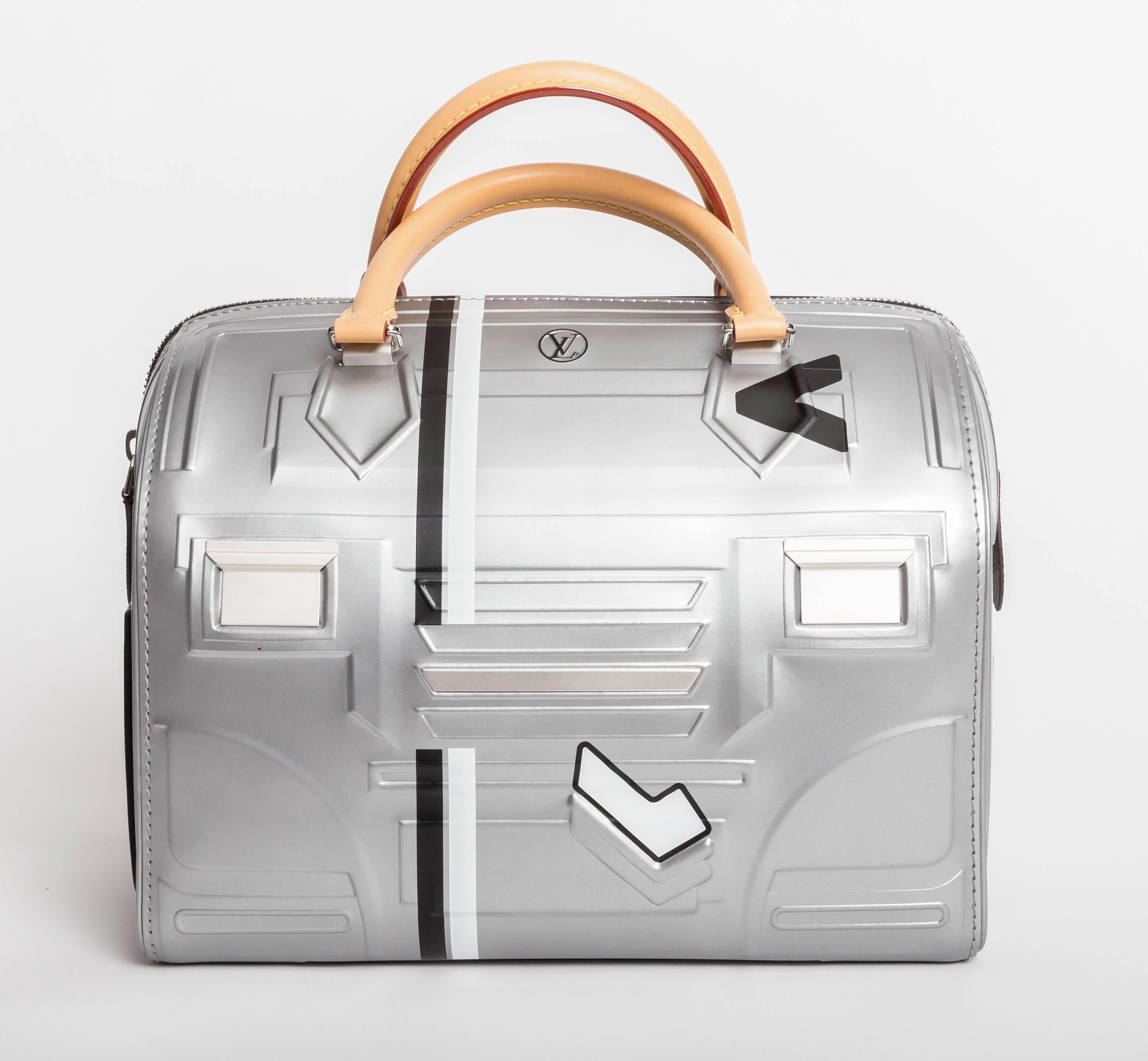 Louis Vuitton Limited Edition Space Silver Leather Speedy 25,  2017 In New Condition In Westhampton Beach, NY