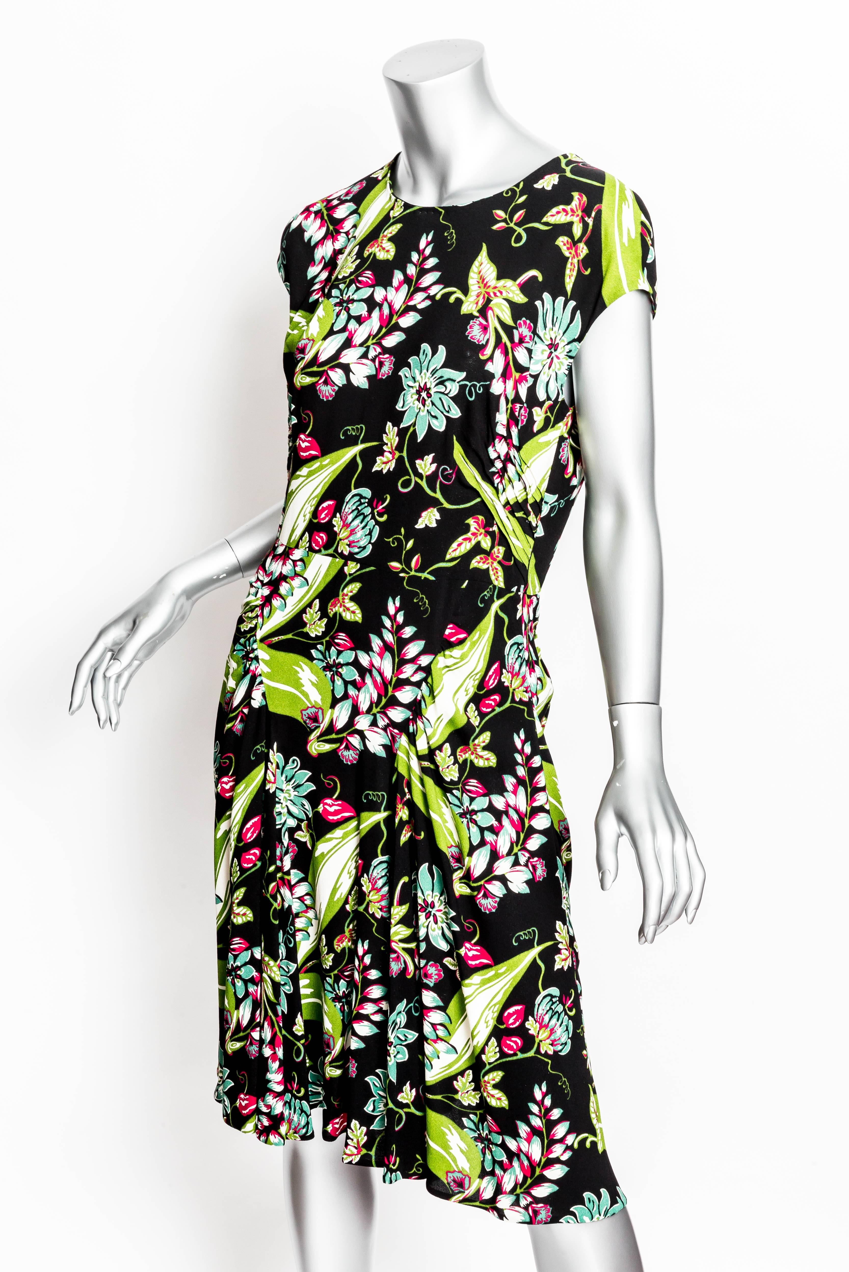 Women's or Men's Prada Green and Black Floral Print Dress - Size 44