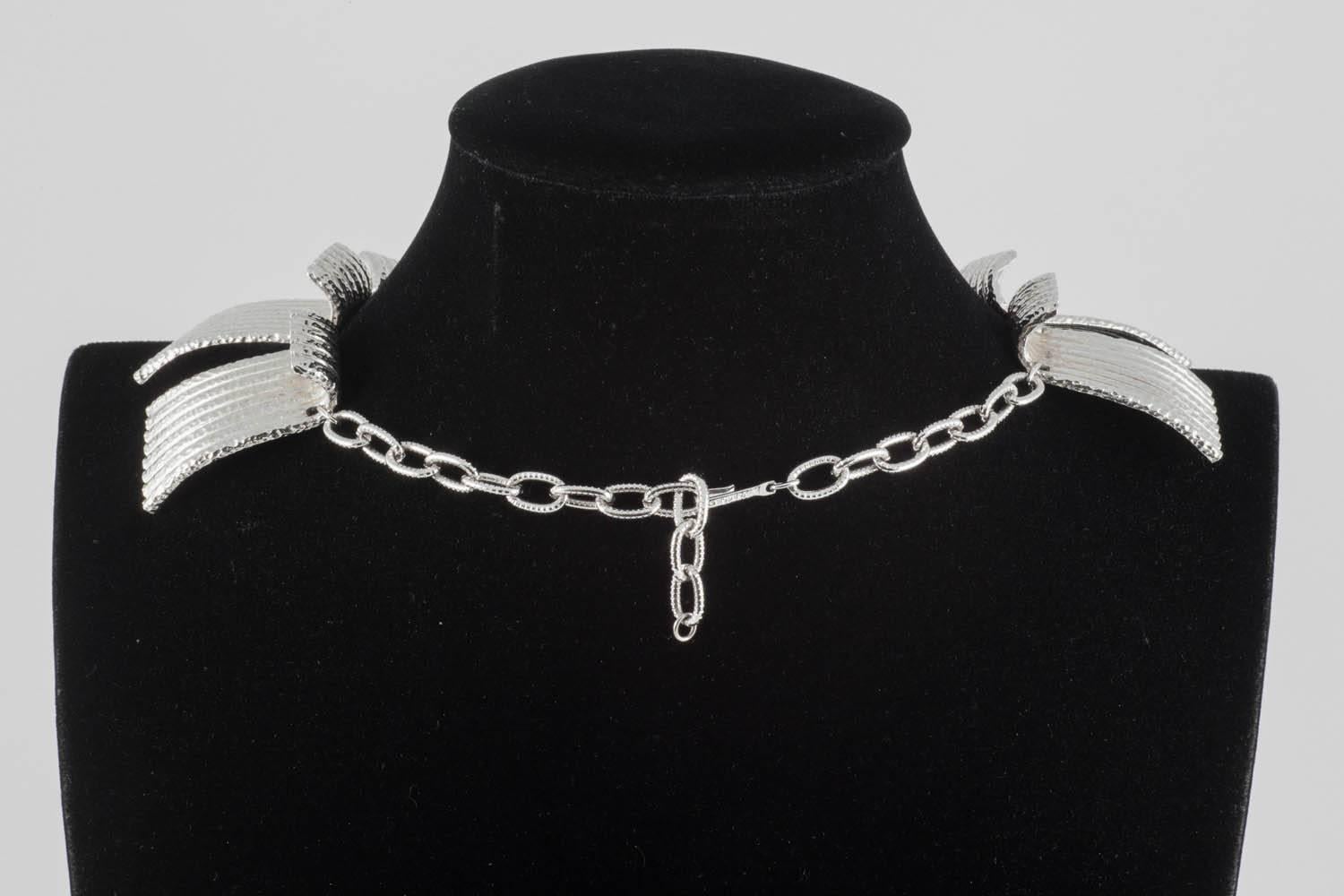  Modernist silvertone 'Cleopatra' collar, Vendome, 1960s In Excellent Condition In Greyabbey, County Down