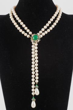 Vendome faux pearl 'lariatt' style necklace, and earrings, 1960s