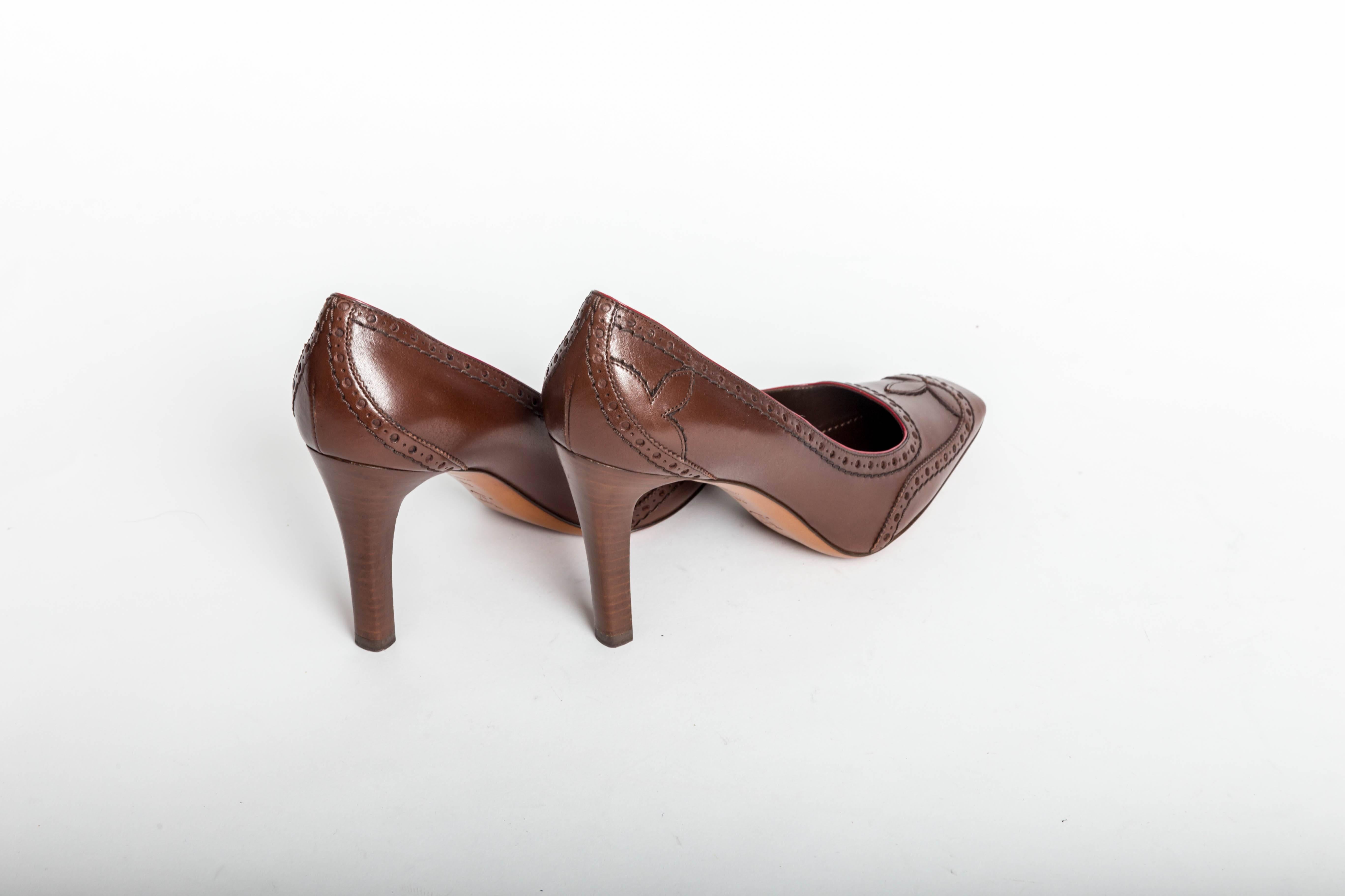 Louis Vuitton Vintage Brown Pumps - Size 39 In Excellent Condition In Westhampton Beach, NY