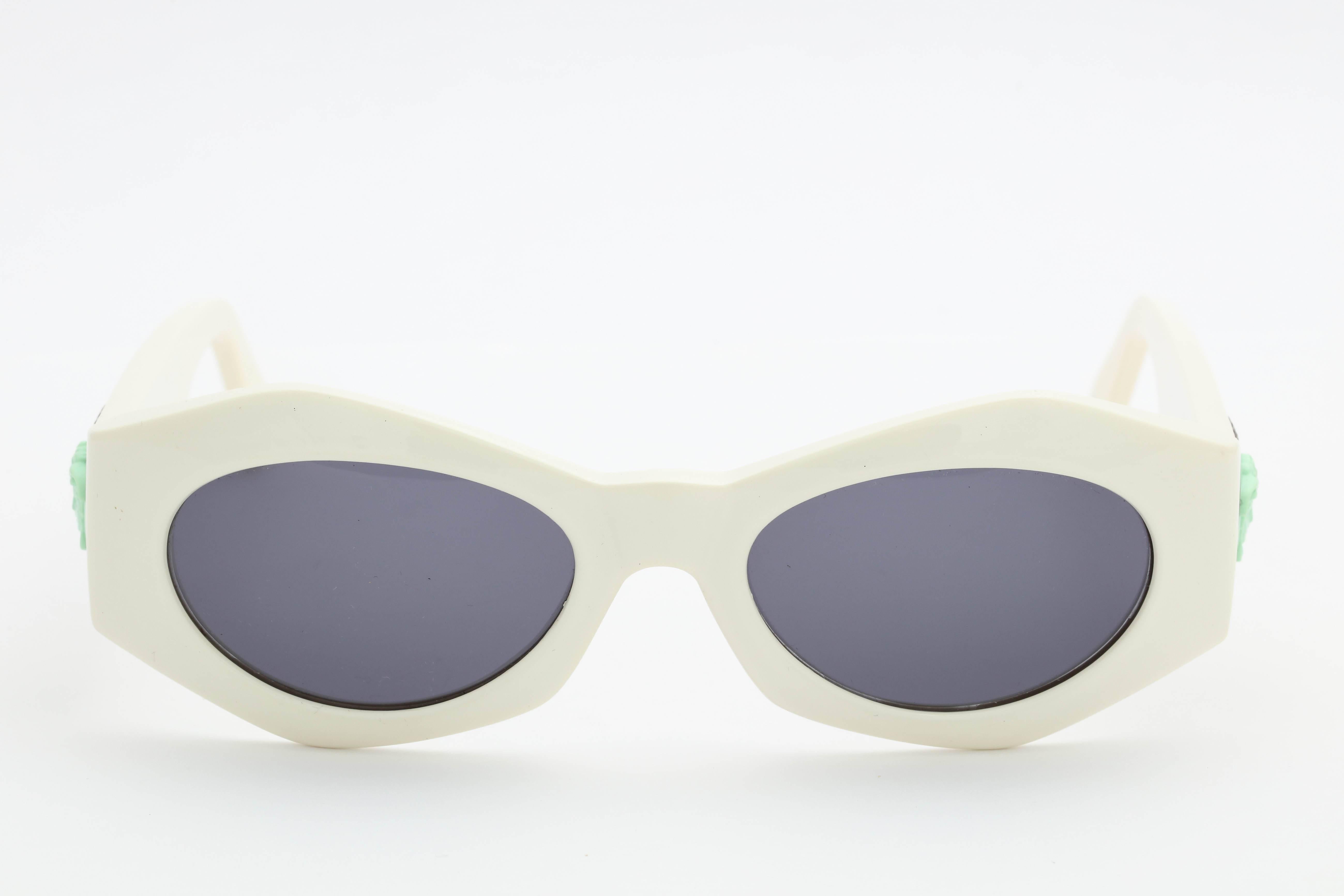 Women's or Men's Vintage Gianni Versace Sunglasses Mod 422/E Col 85G