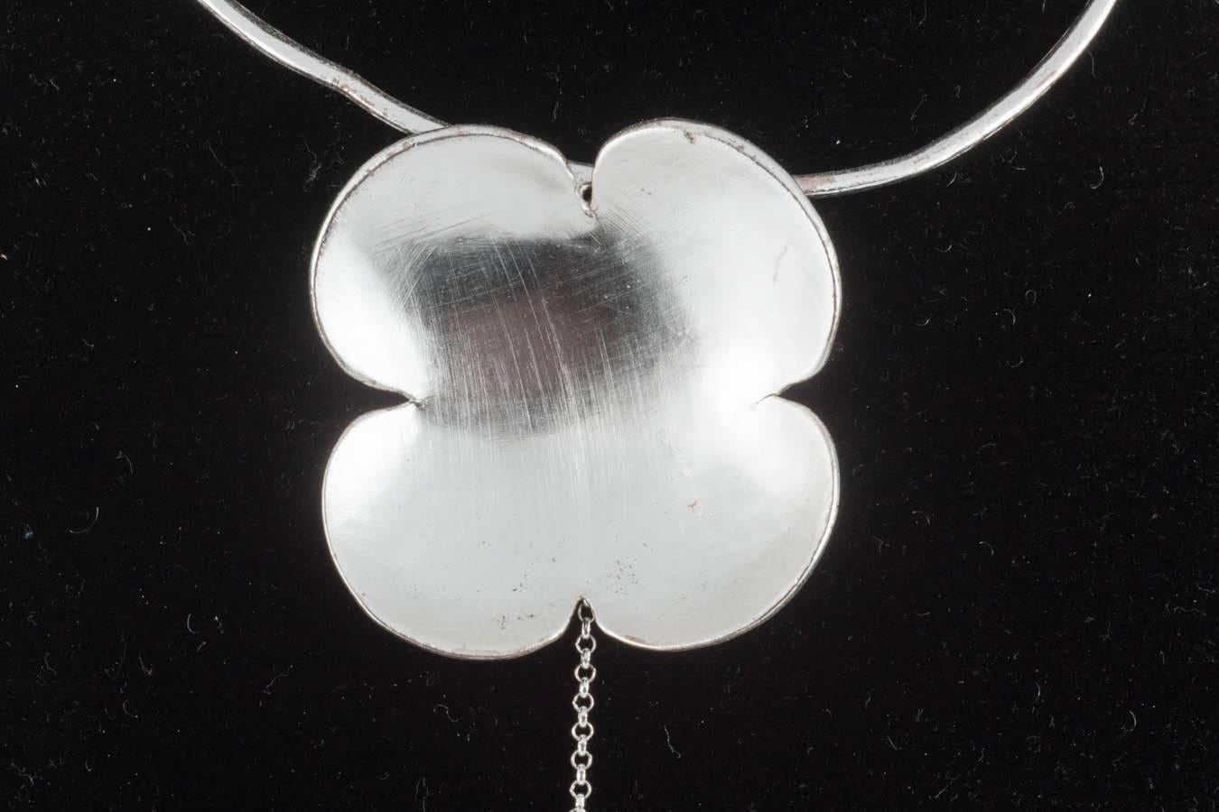 Daisy torque with long pendant necklace, Delphine Nardin, France, 1990s   In Good Condition In Greyabbey, County Down
