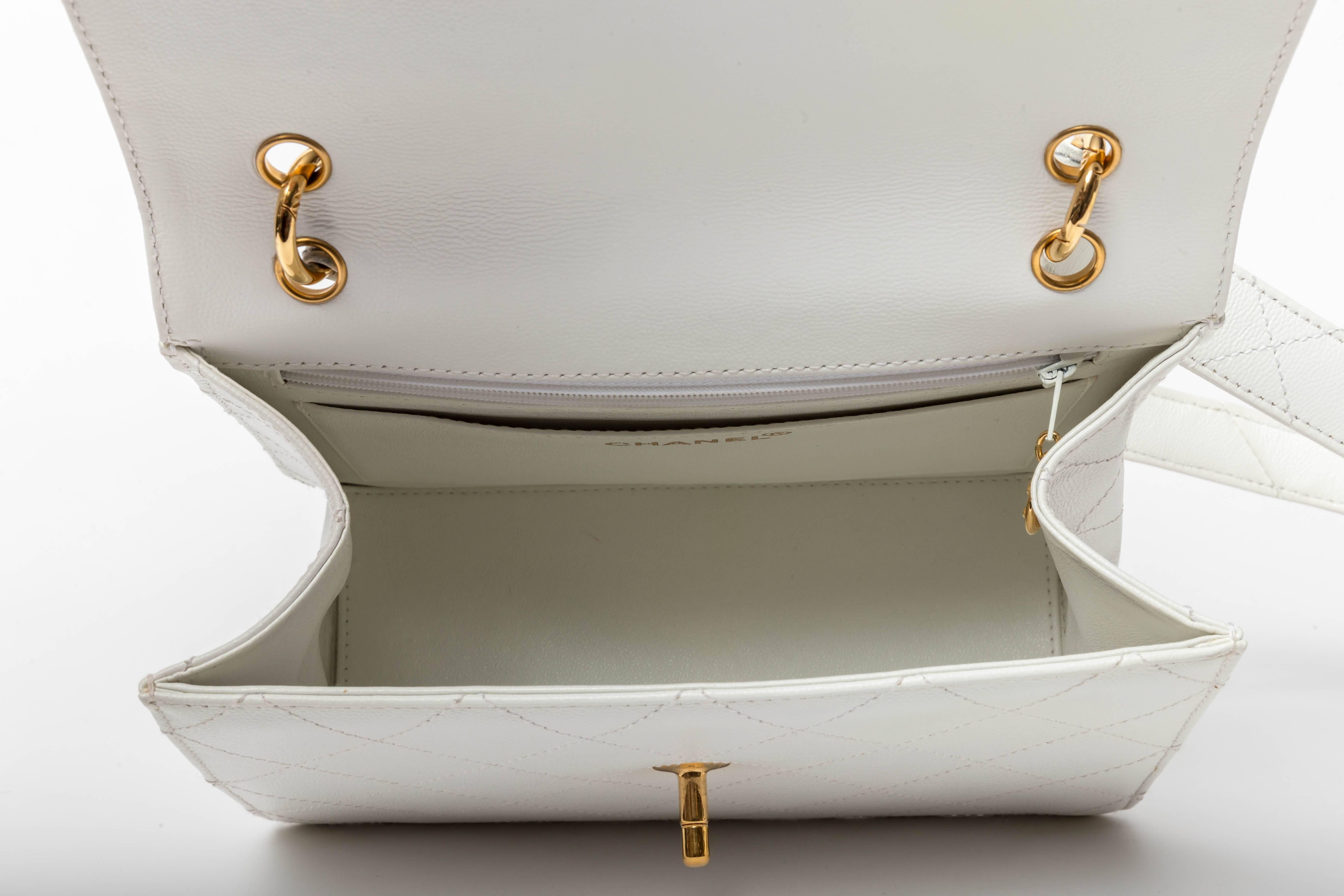 Chanel Shoulder Bag in White Caviar with Gold Hardware 2