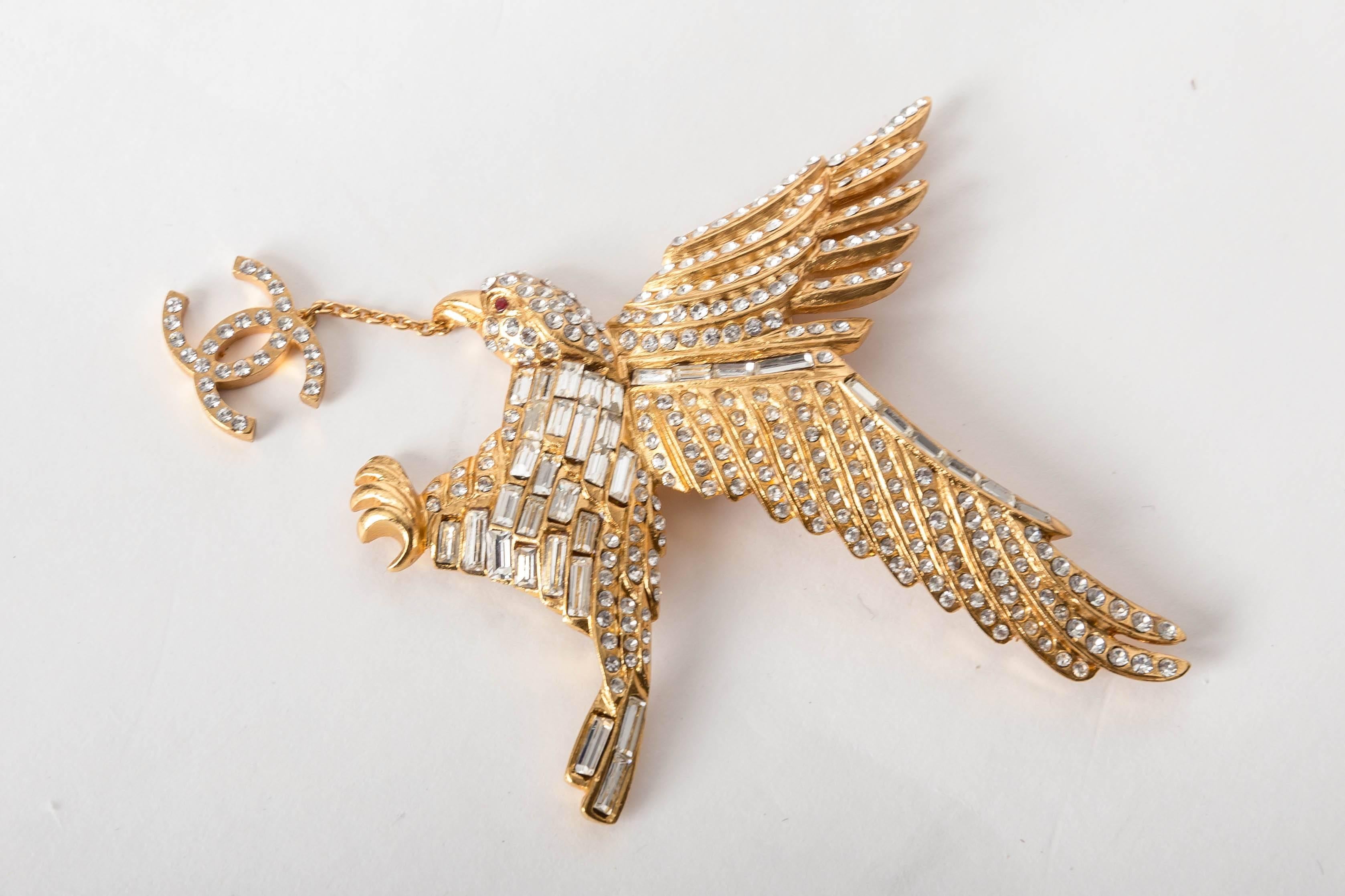 Chanel Vintage Gold Plated Eagle Brooch 5